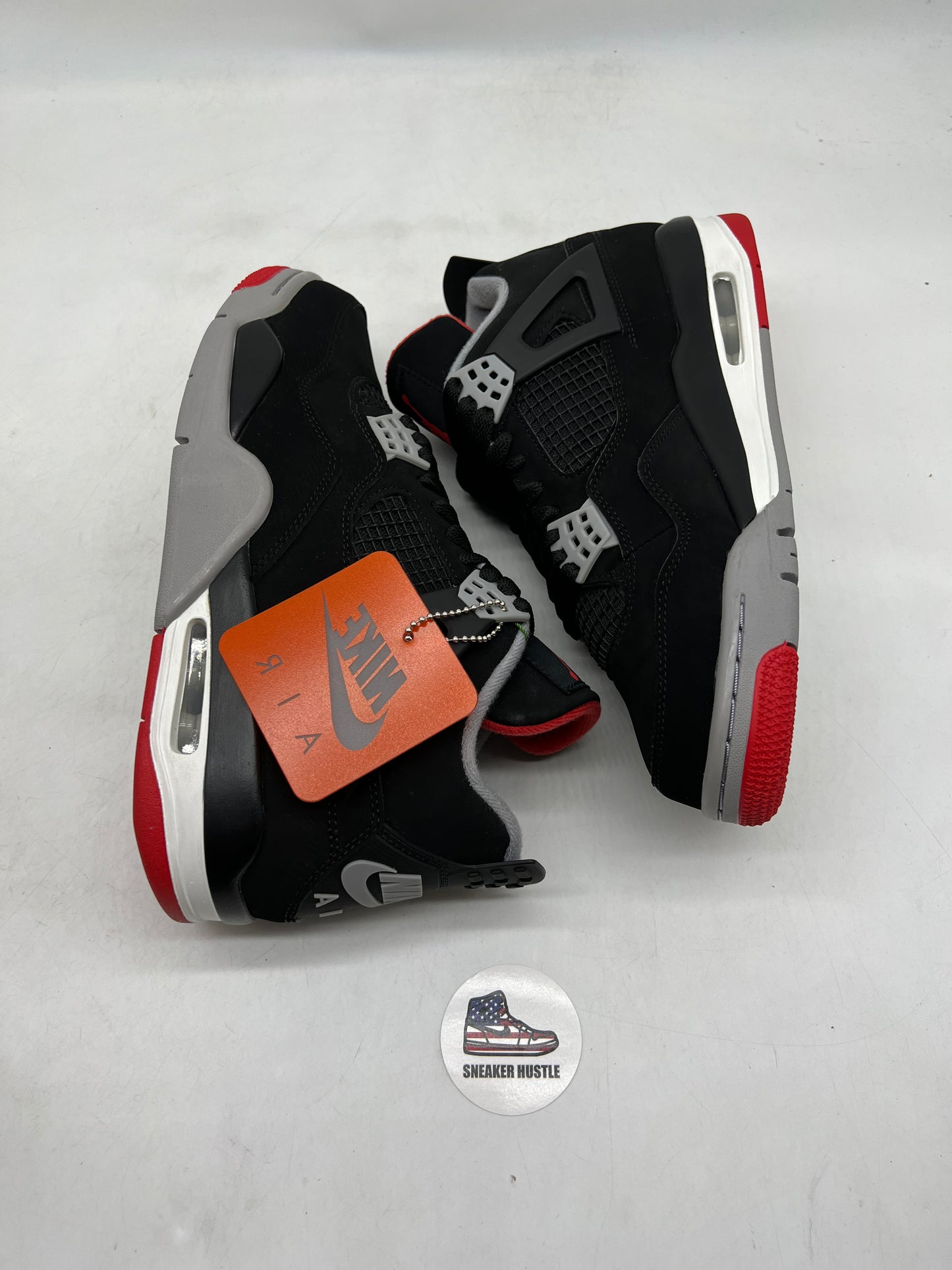 Jordan 4 Retro Bred (2019)