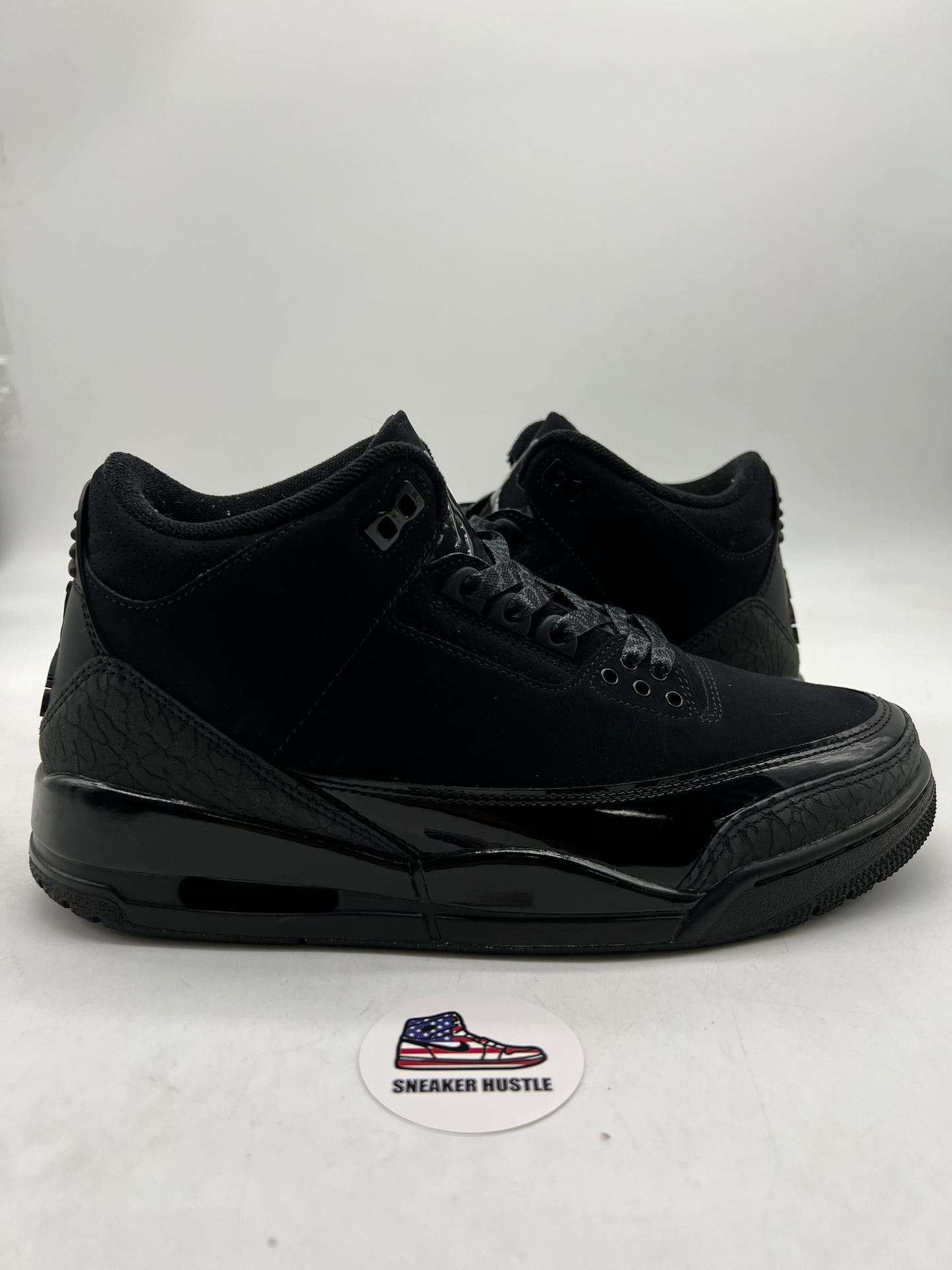 Jordan 3 Retro Black Cat (2025)