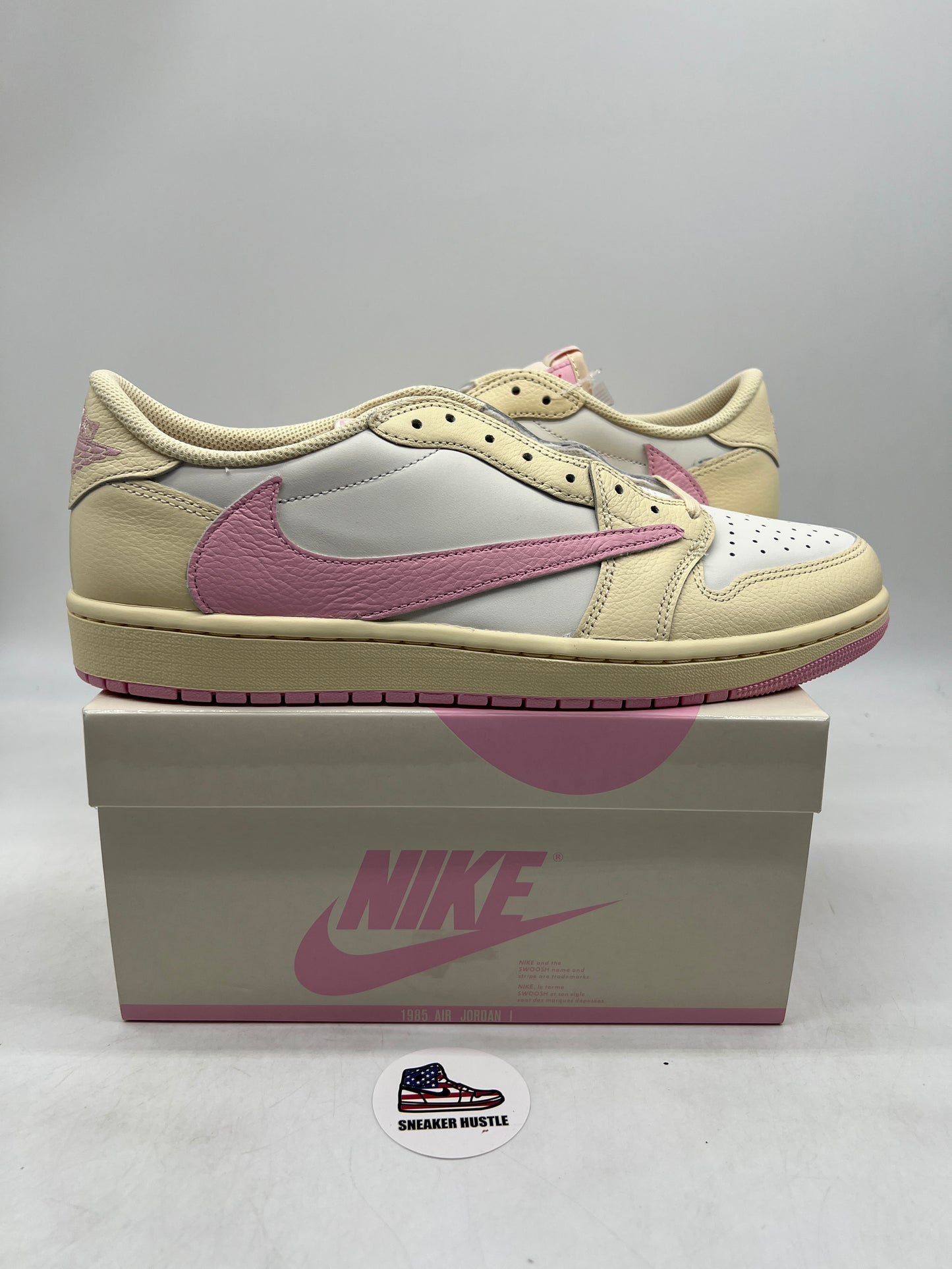 Jordan 1 Retro Low OG SP Travis Scott Shy Pink