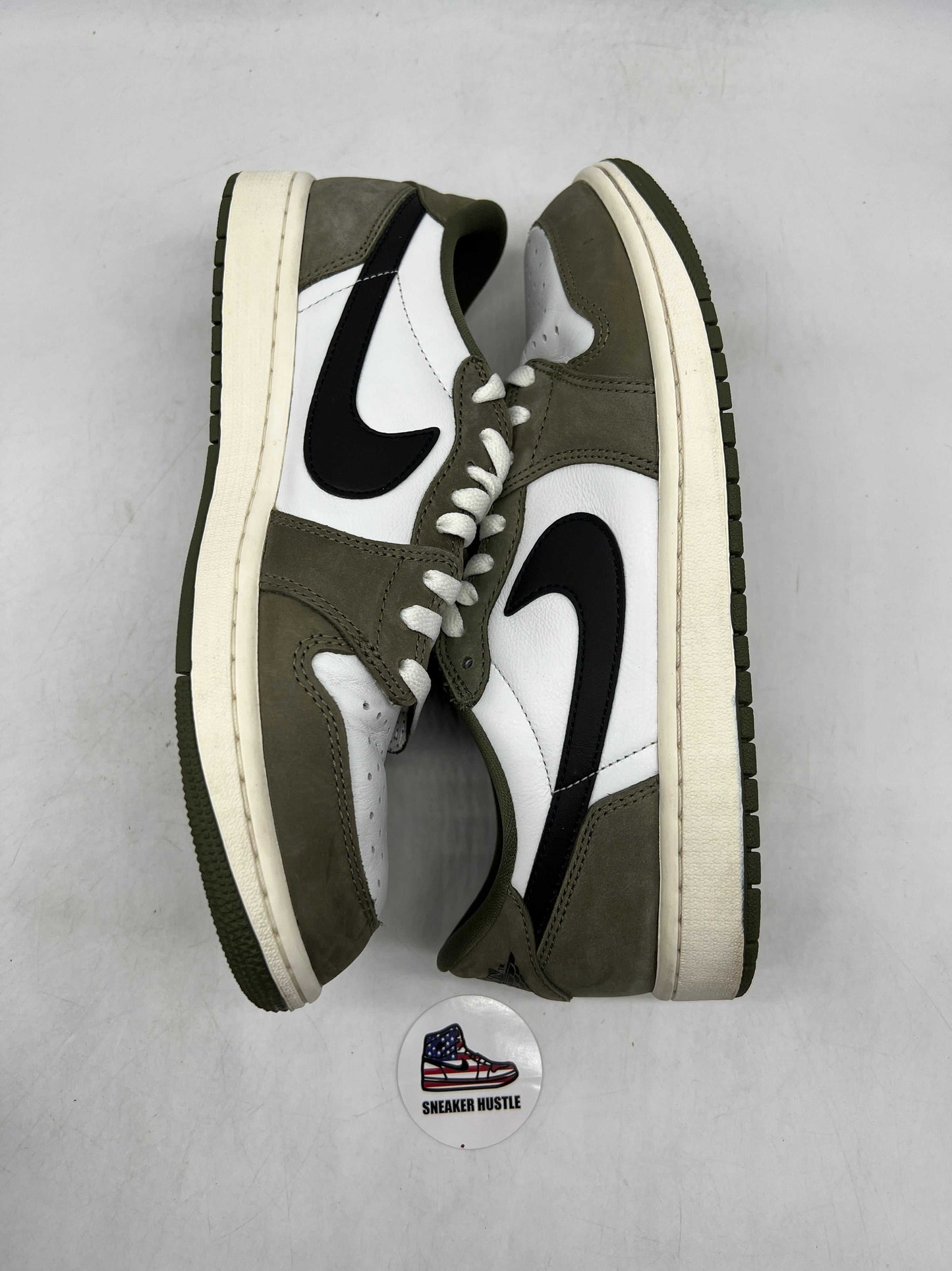 Jordan 1 Retro Low Medium Olive