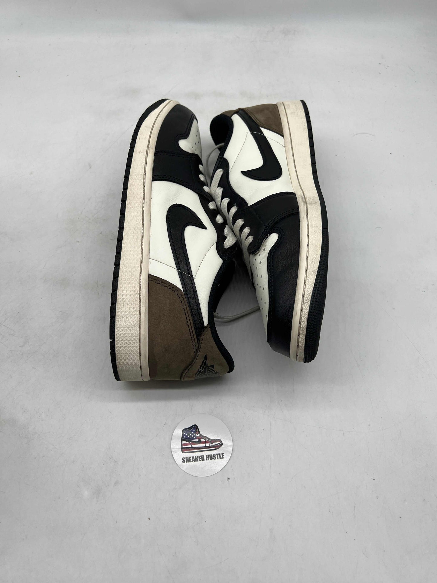 Jordan 1 Retro Low OG Mocha