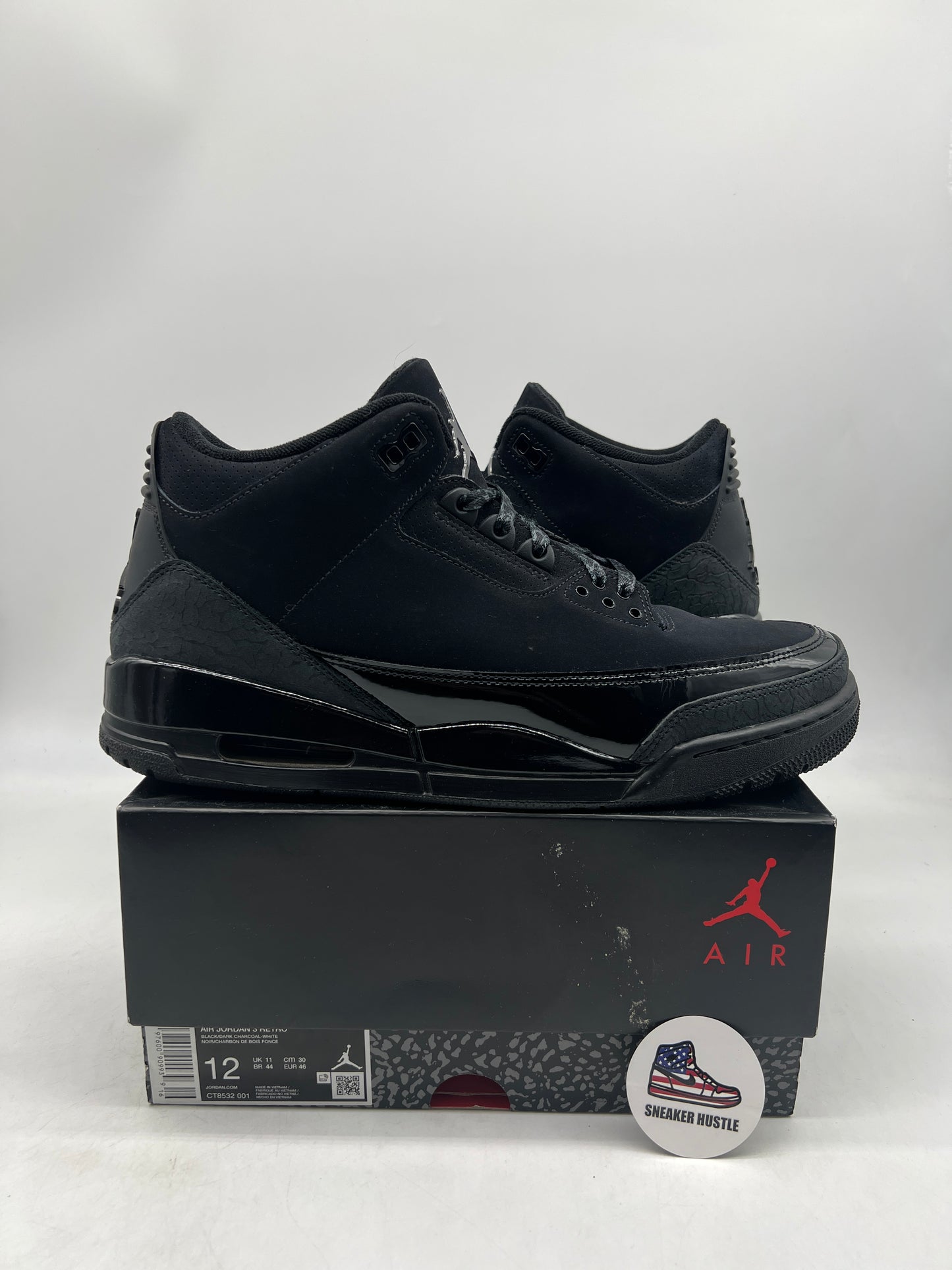 Jordan 3 Retro Black Cat (2025)