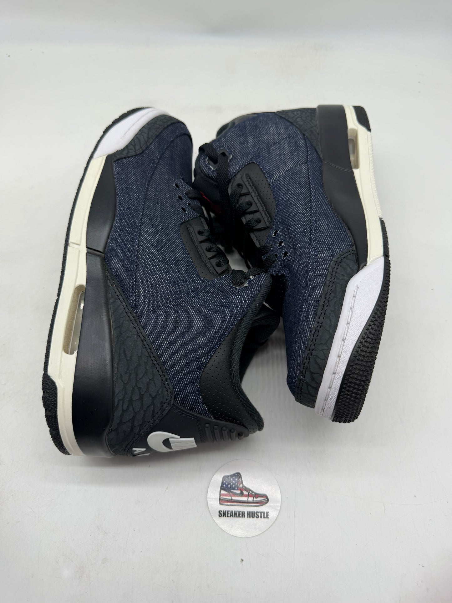 Jordan 3 Retro Levi’s Indigo