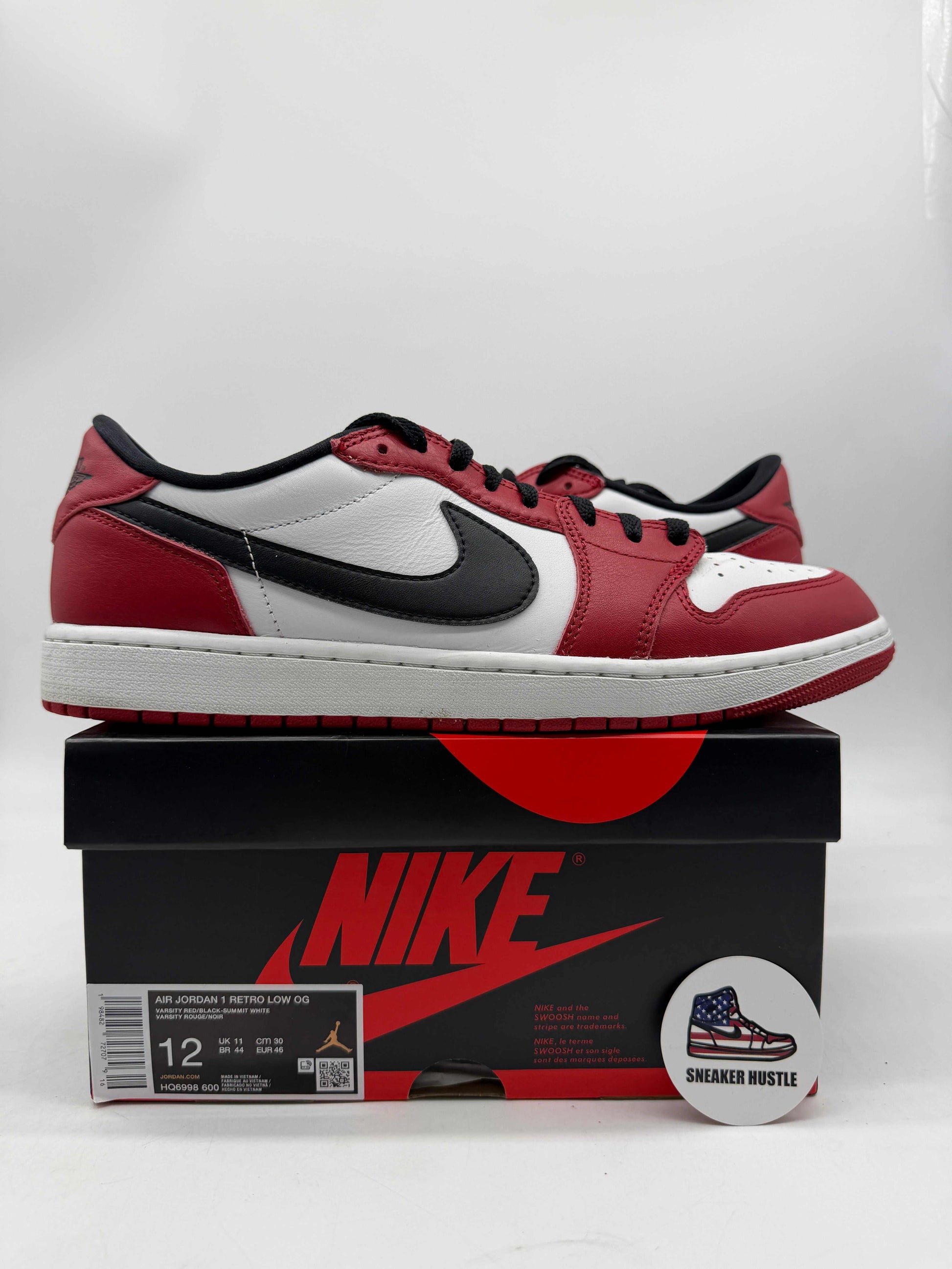 Jordan 1 Retro Low OG Chicago preowned size 12 sneaker