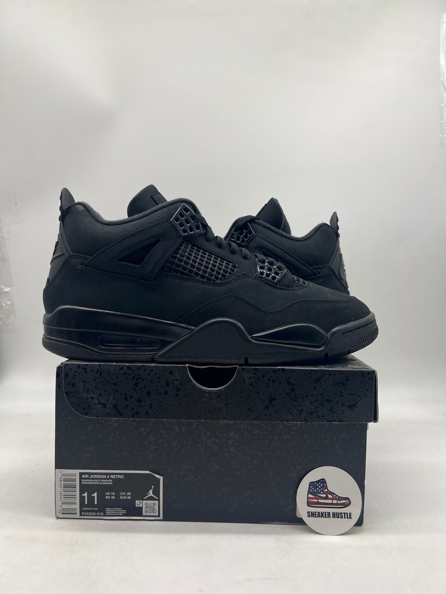 Jordan 4 Retro Black Cat (2025)