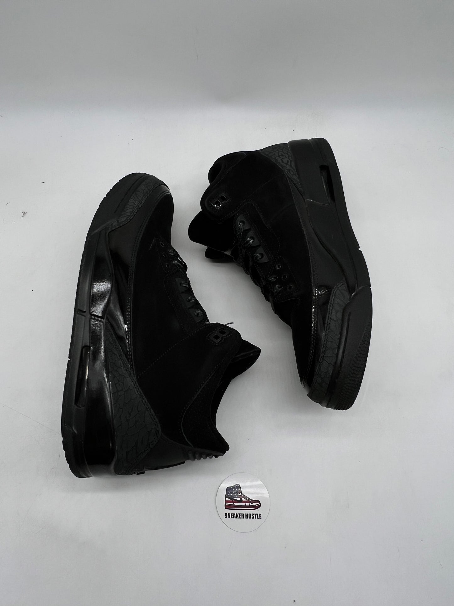 Jordan 3 Retro Black Cat (2025)