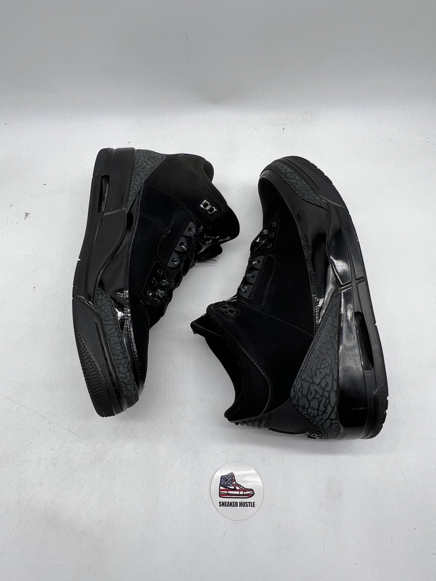 Jordan 3 Retro Black Cat (2025)