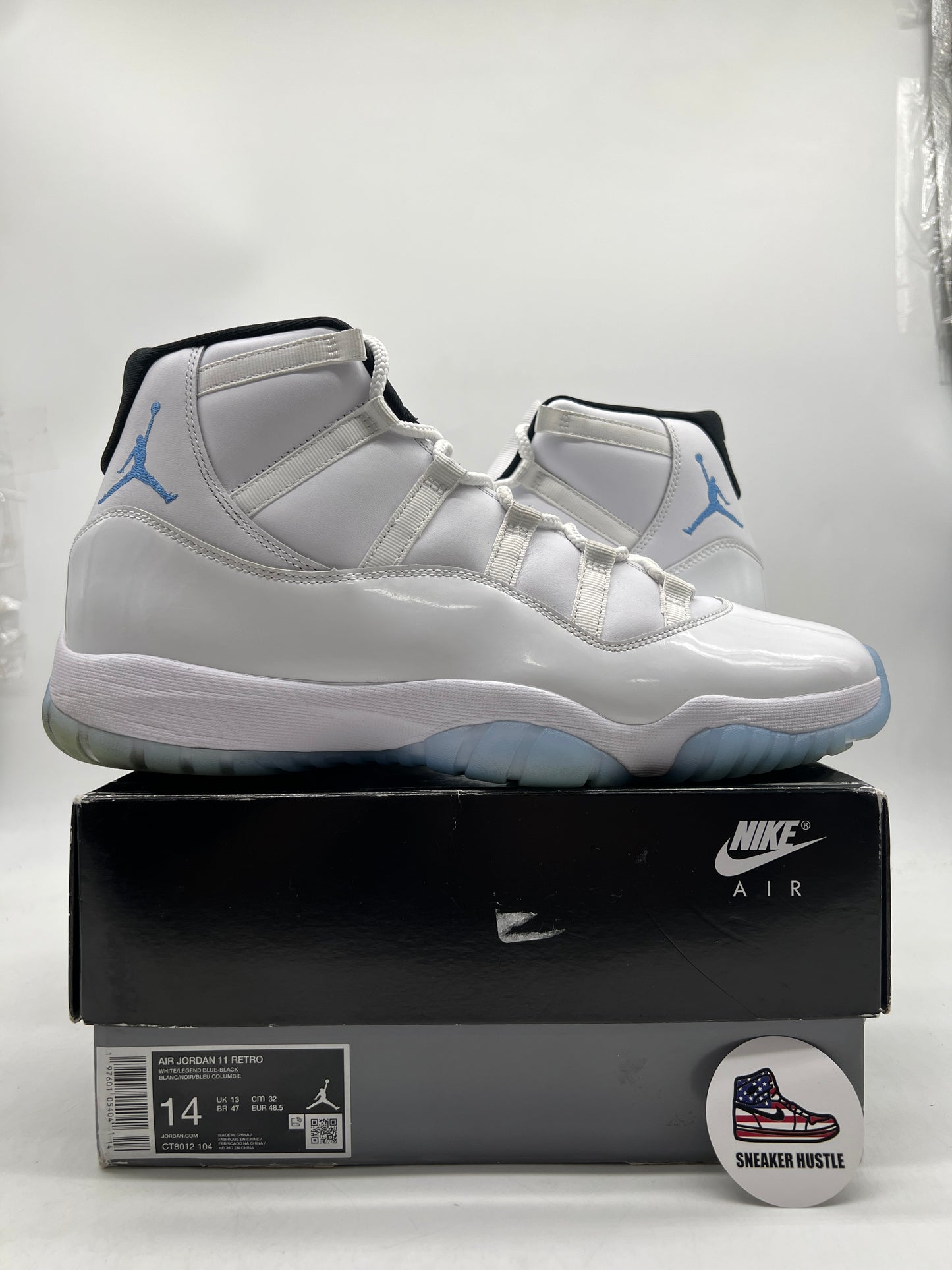 Jordan 11 Retro Legend Blue (2024)