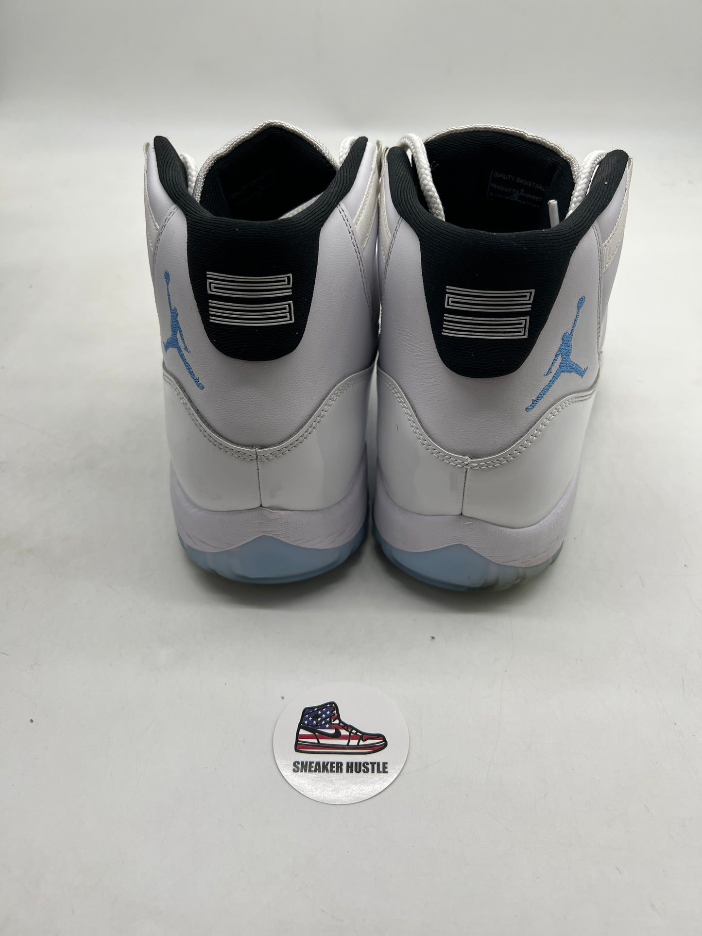Jordan 11 Retro Legend Blue (2024)