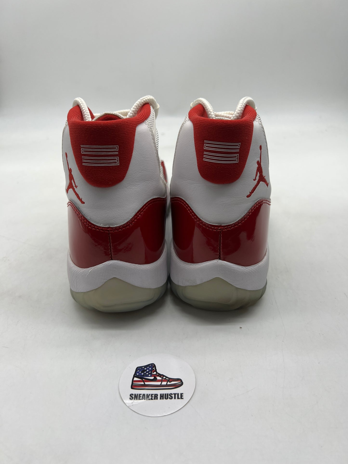 Jordan 11 Retro Cherry (2022)