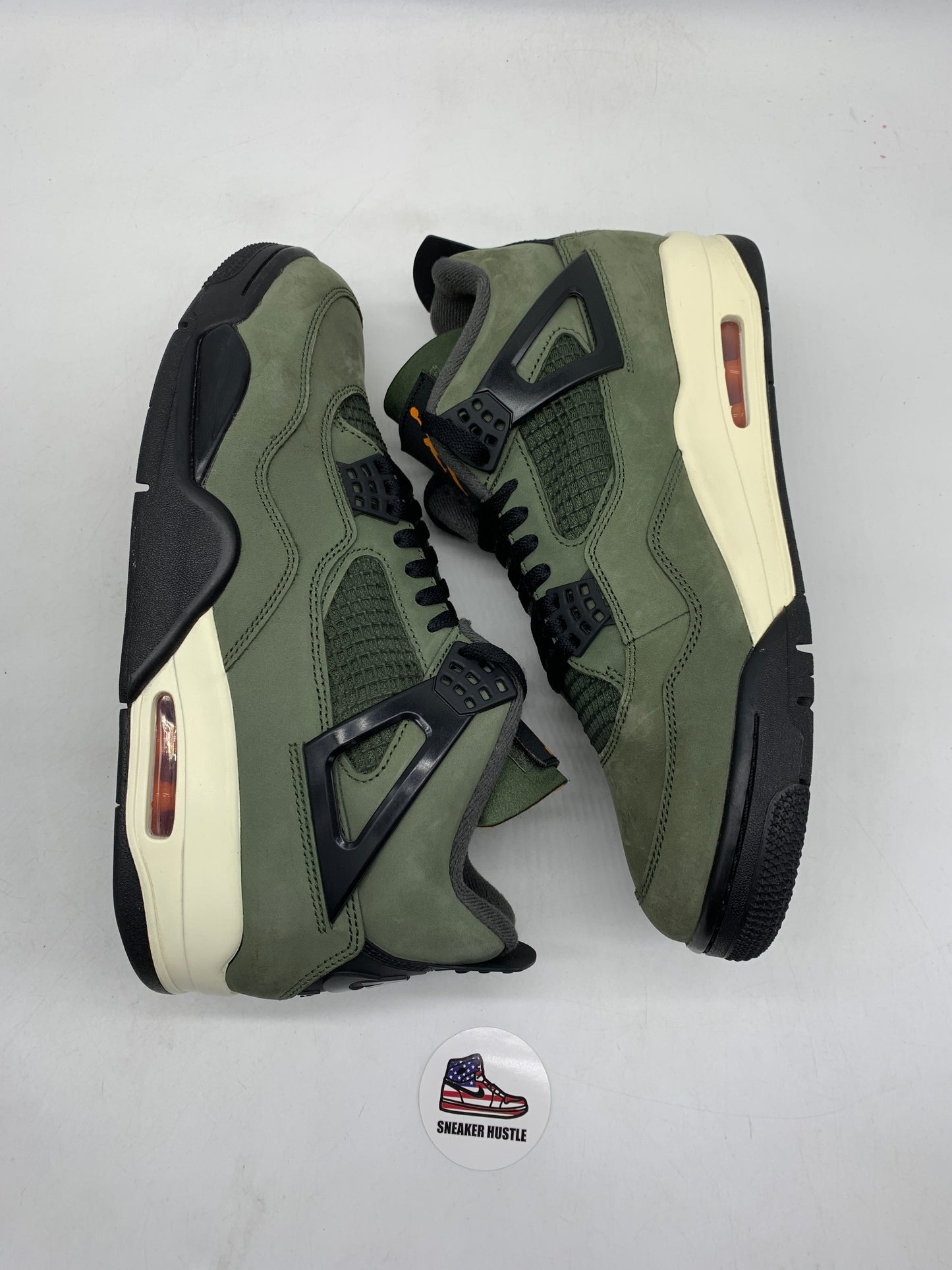 Jordan 4 Retro OG SP Undefeated (2025)