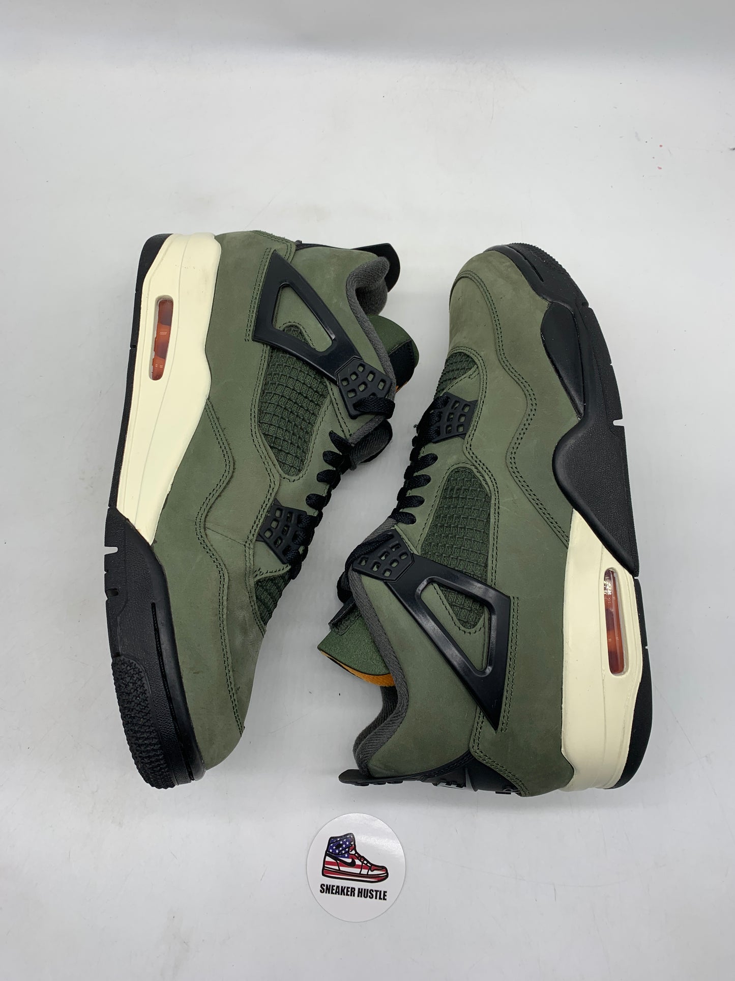 Jordan 4 Retro OG SP Undefeated (2025)