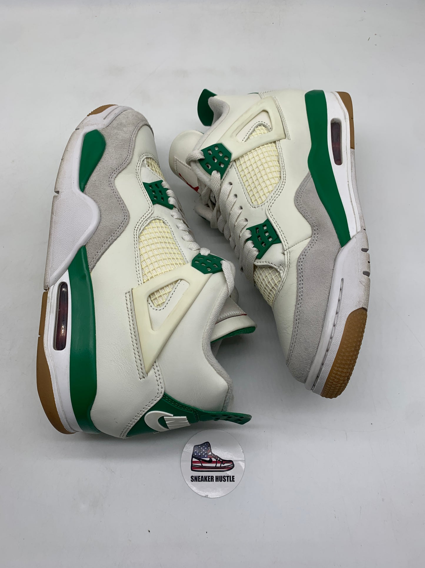 Jordan 4 Retro SB Pine Green