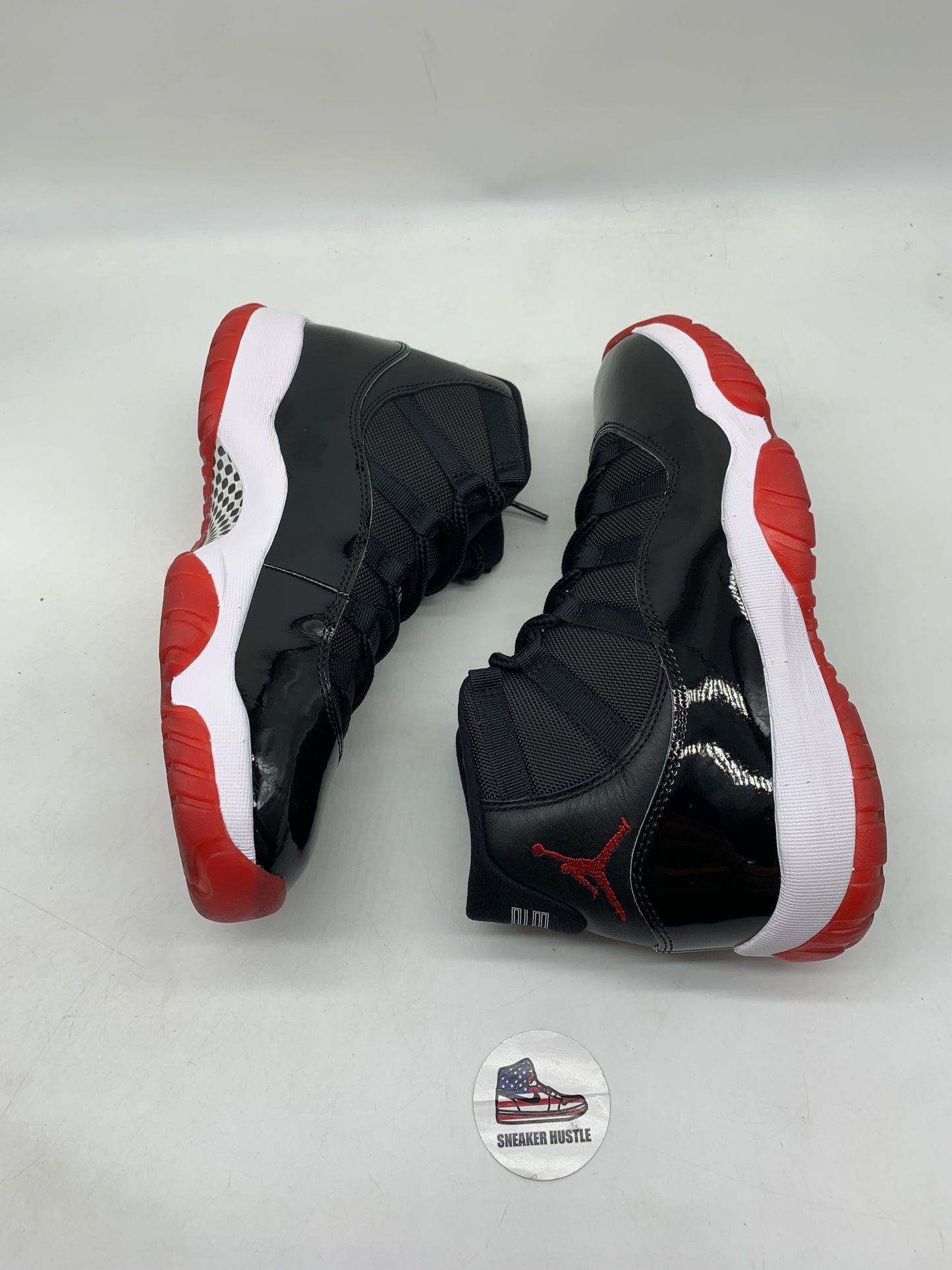 Jordan 11 Retro Playoffs Bred (2019)