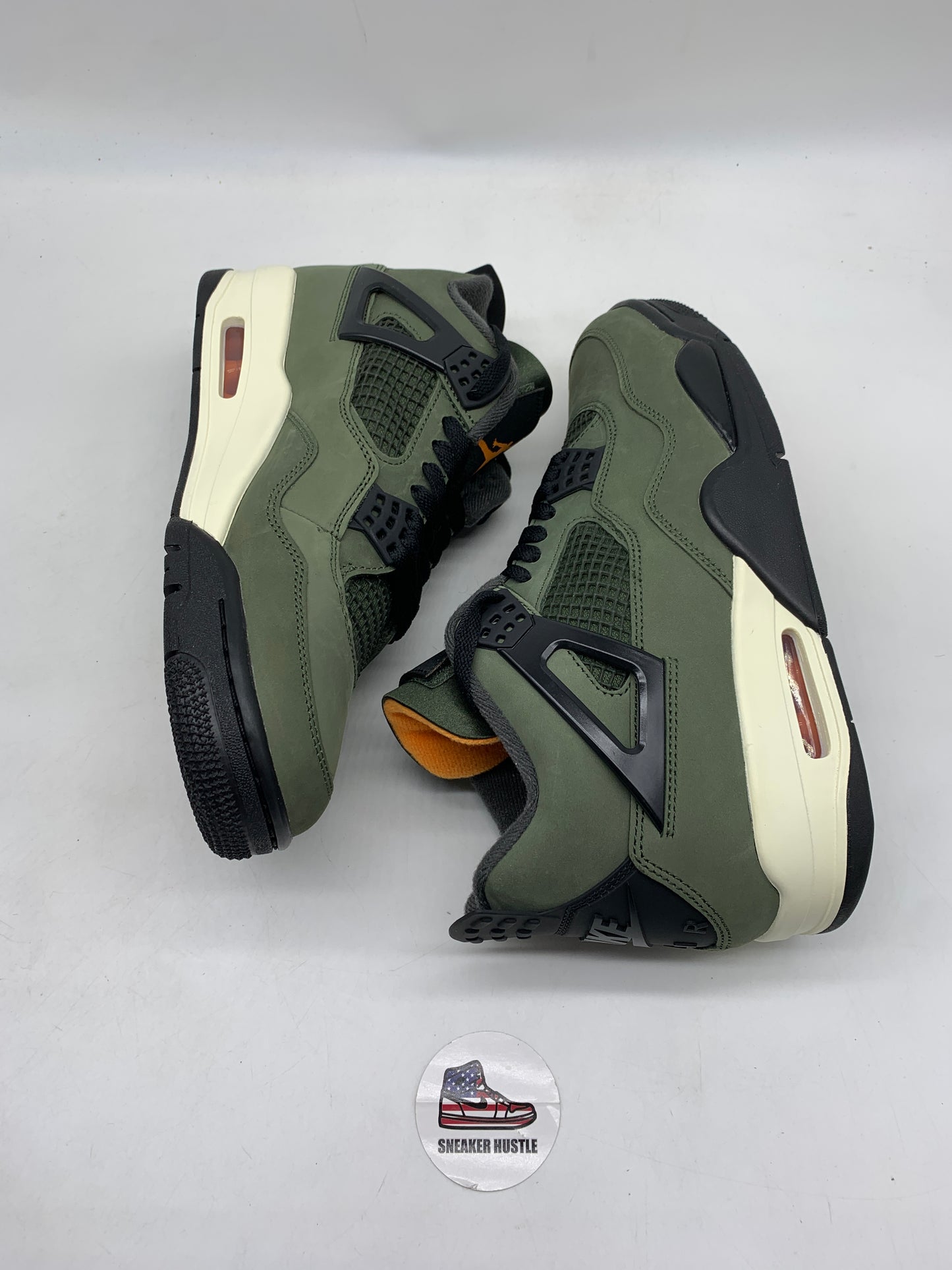 Jordan 4 Retro OG SP Undefeated (2025)