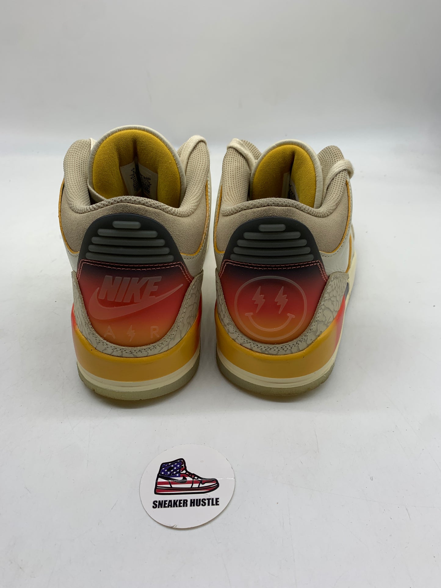 Jordan 3 Retro SP J Balvin Medellín Sunset
