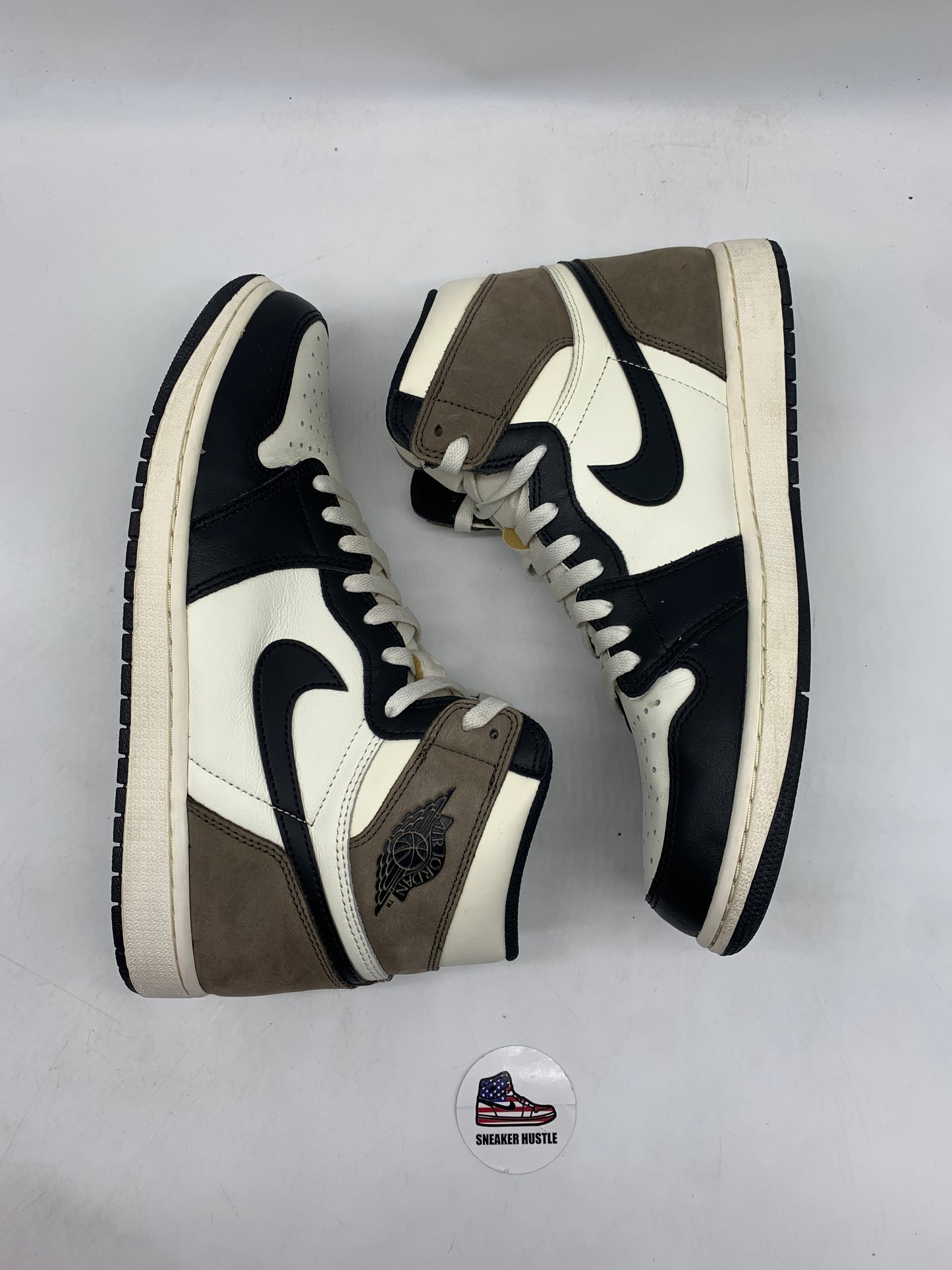 Jordan 1 Retro High Dark Mocha