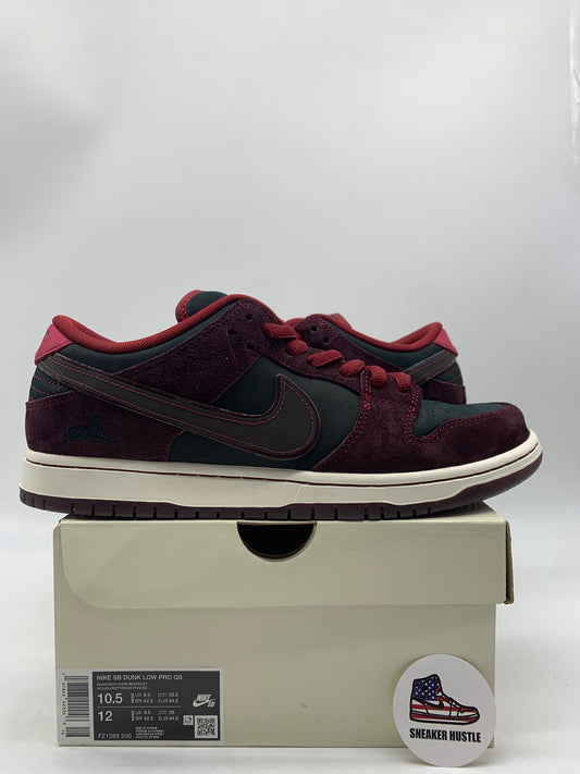 Nike SB Dunk Low Riot Skateshop