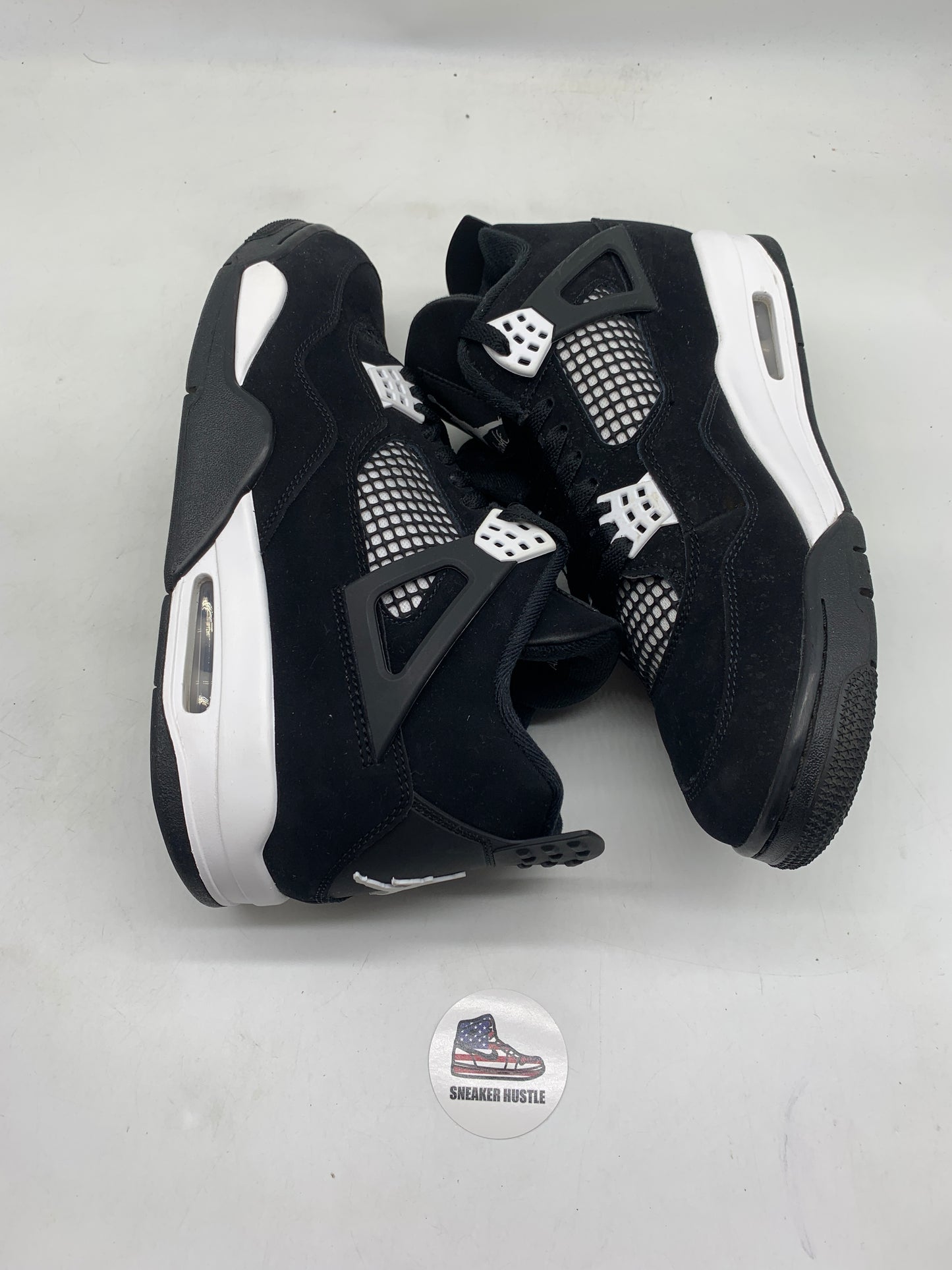 Jordan 4 Retro White Thunder