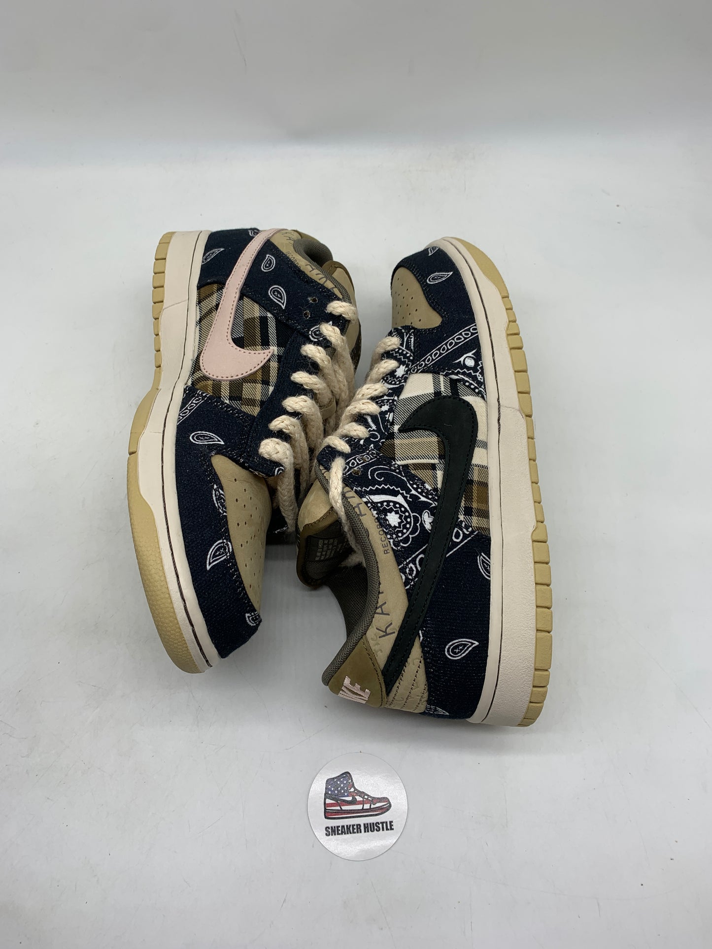 Nike SB Dunk Low Travis Scott (Special Box)