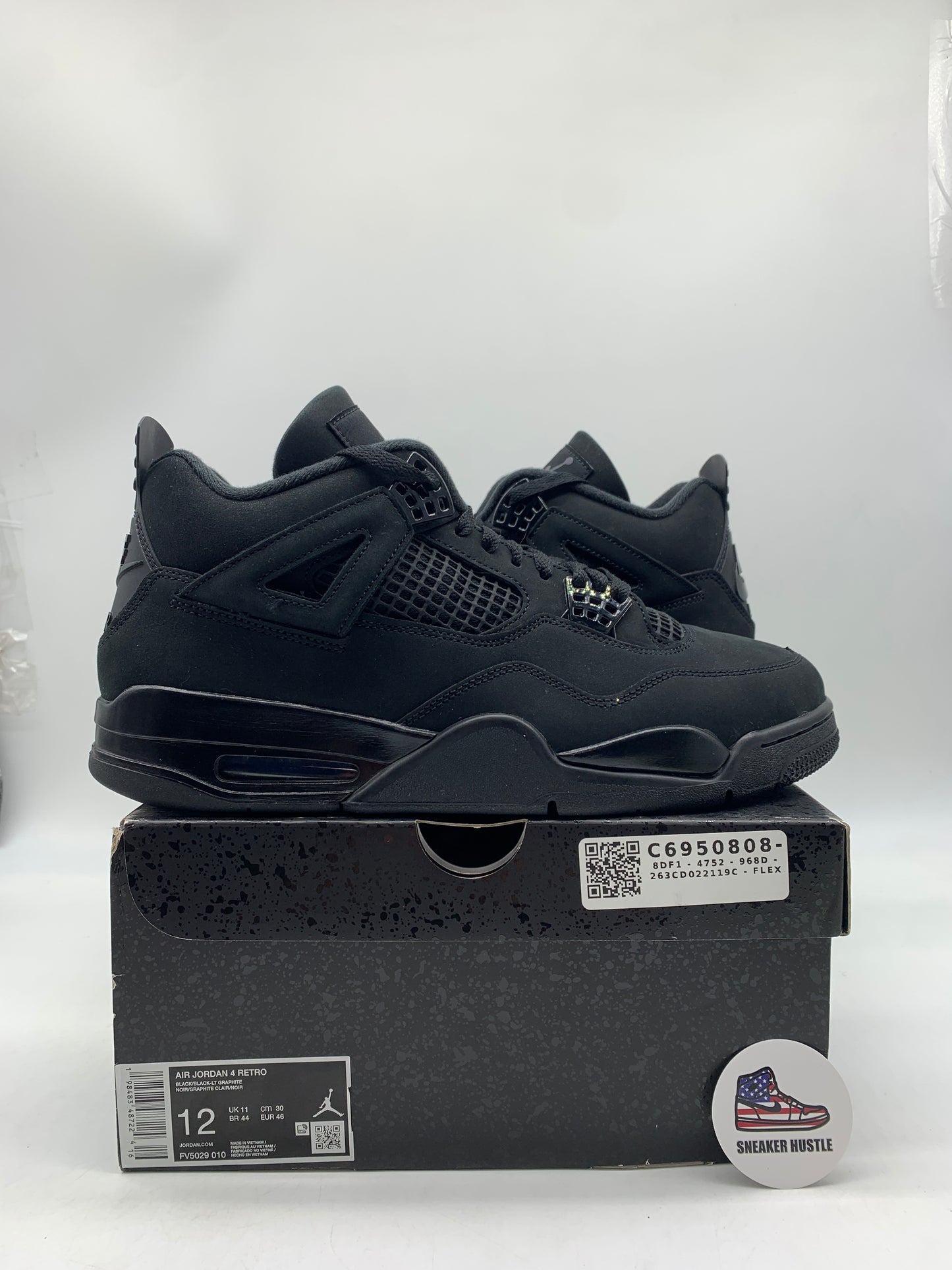 Jordan 4 Retro Black Cat (2025)