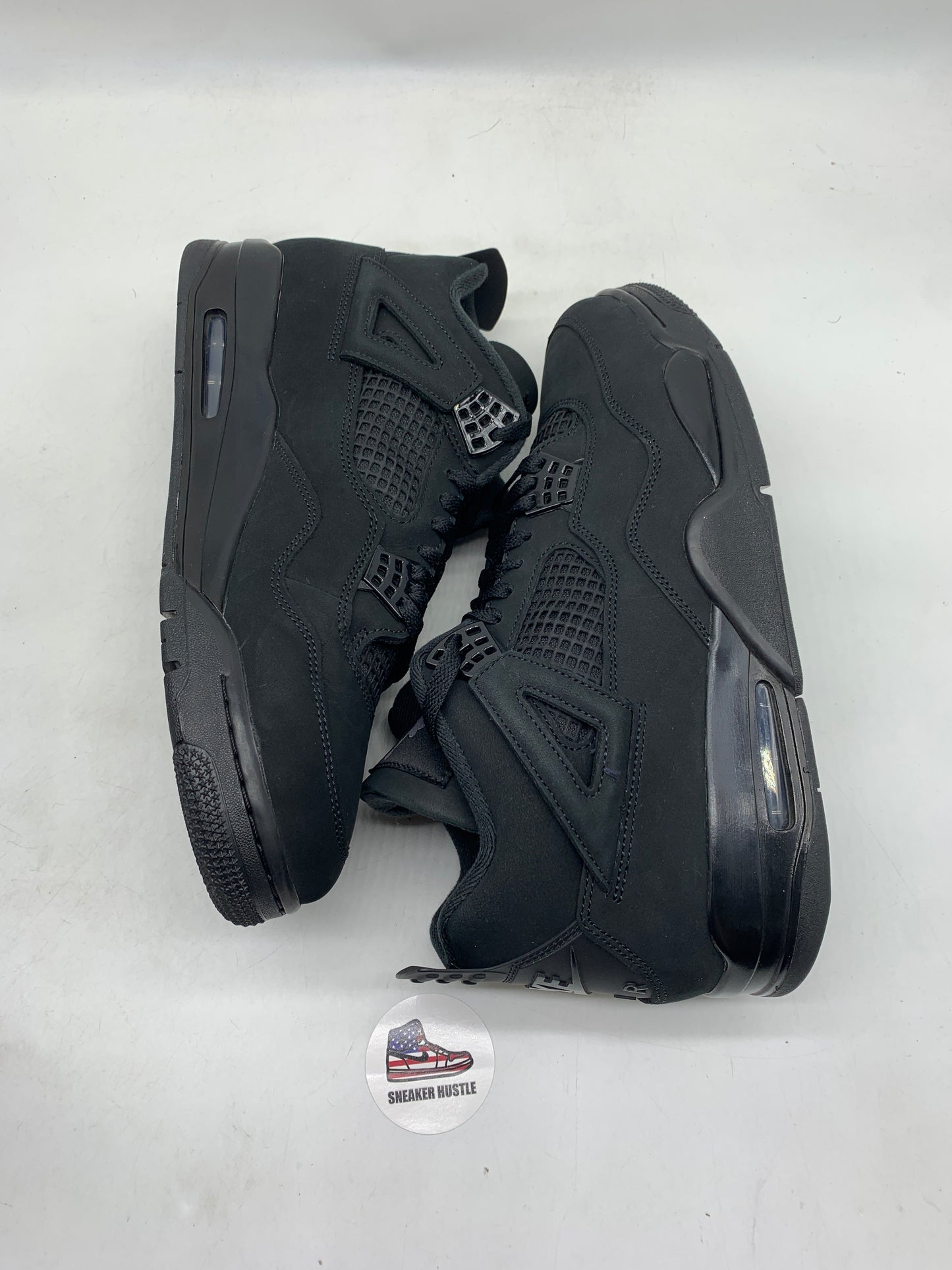 Jordan 4 Retro Black Cat (2025)
