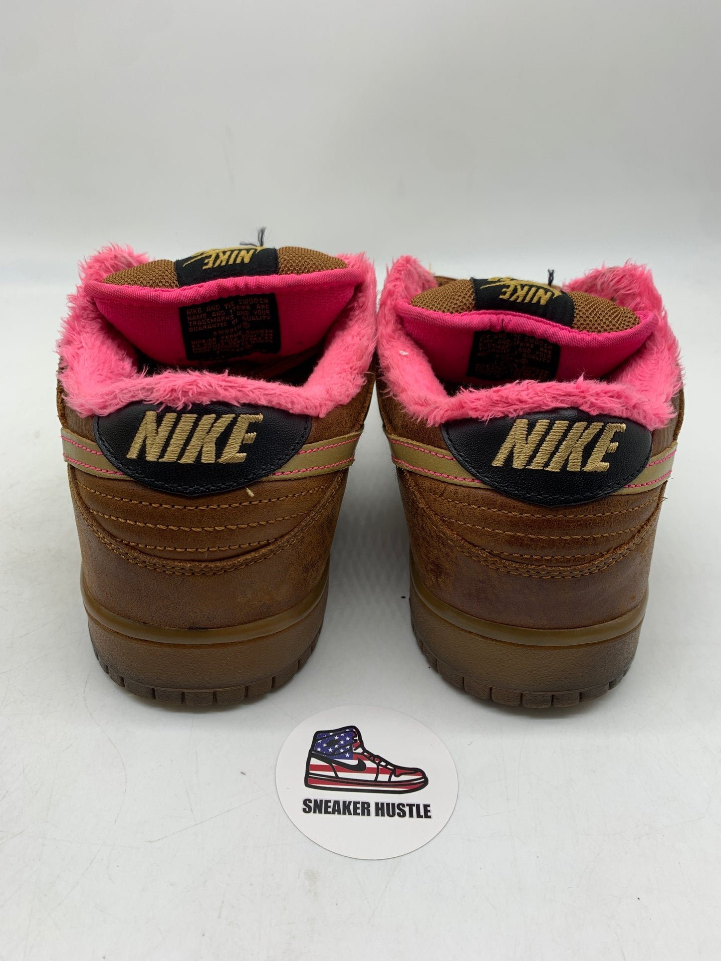 Nike SB Dunk Low Gibson Guitar Case