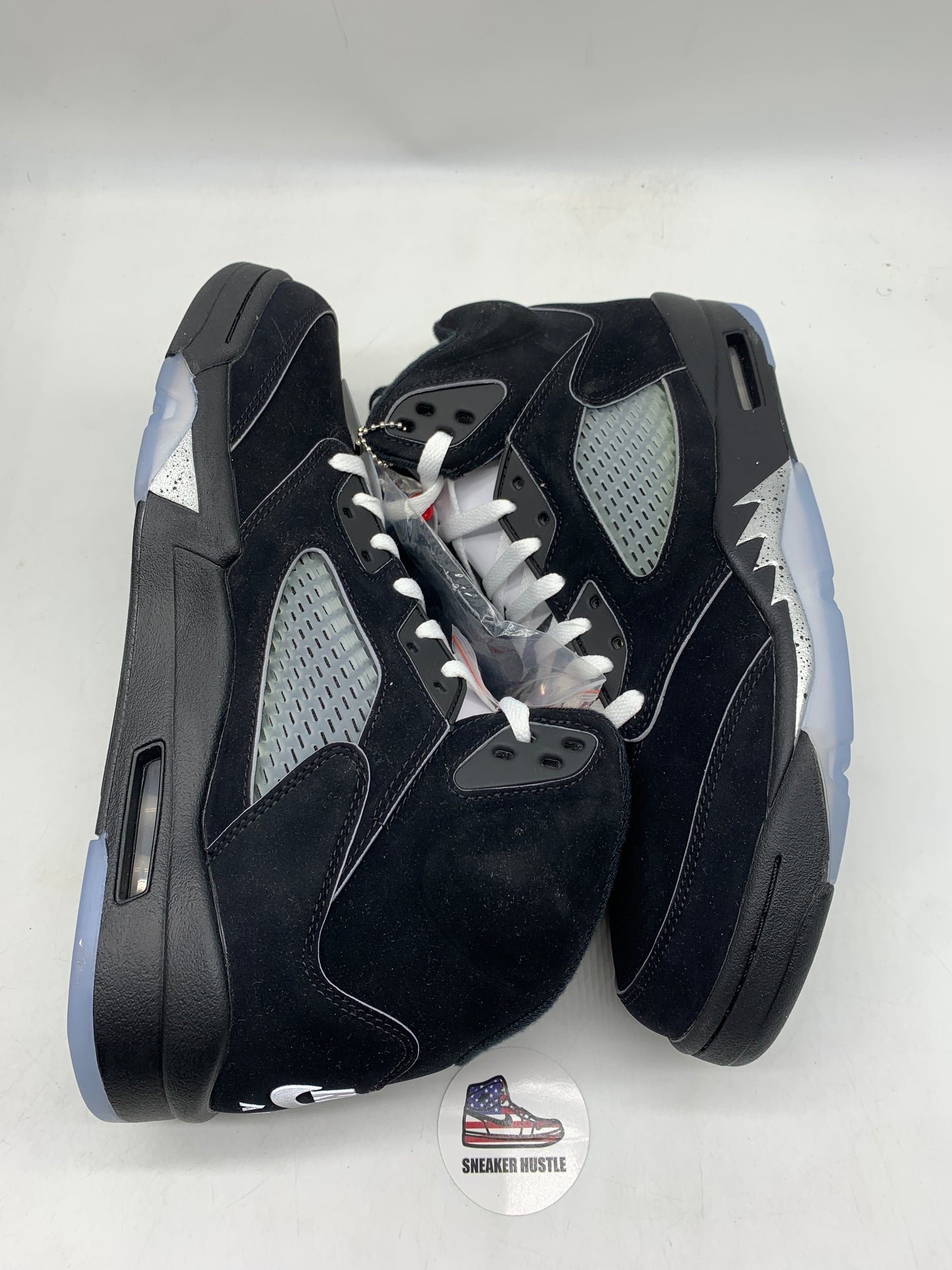 Jordan 5 Retro OG Black Metallic Reimagined