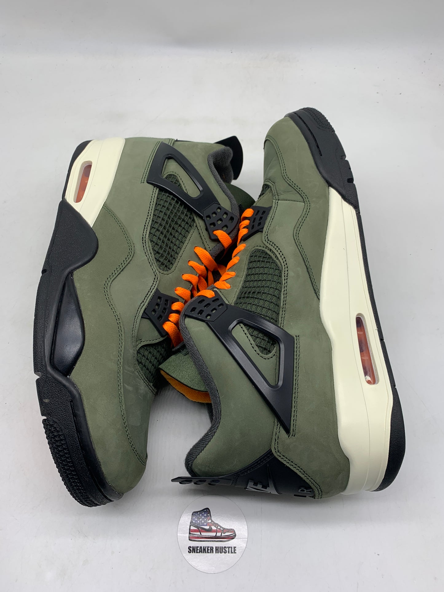 Jordan 4 Retro OG SP Undefeated (2025)