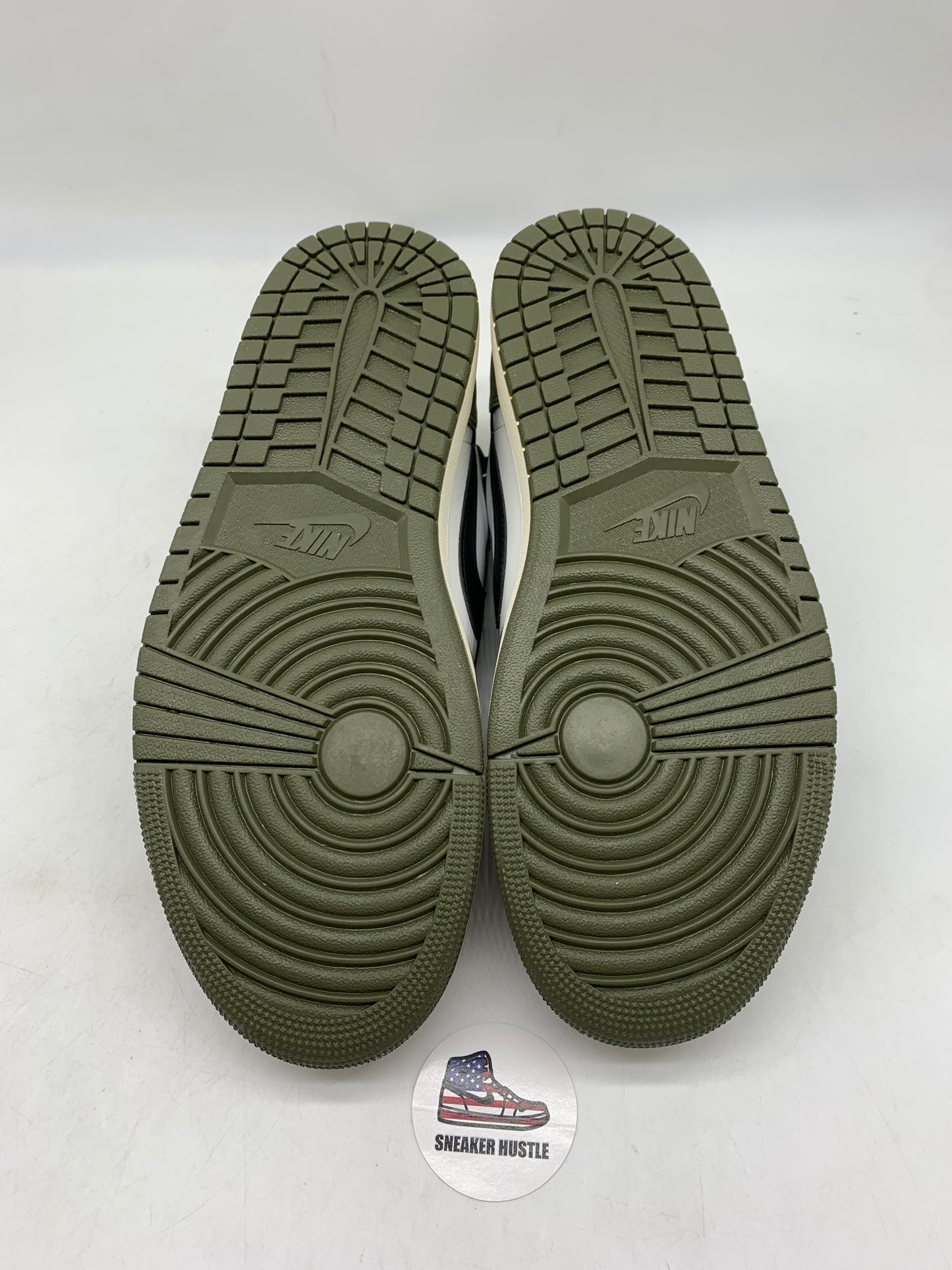 Jordan 1 Retro Low Medium Olive