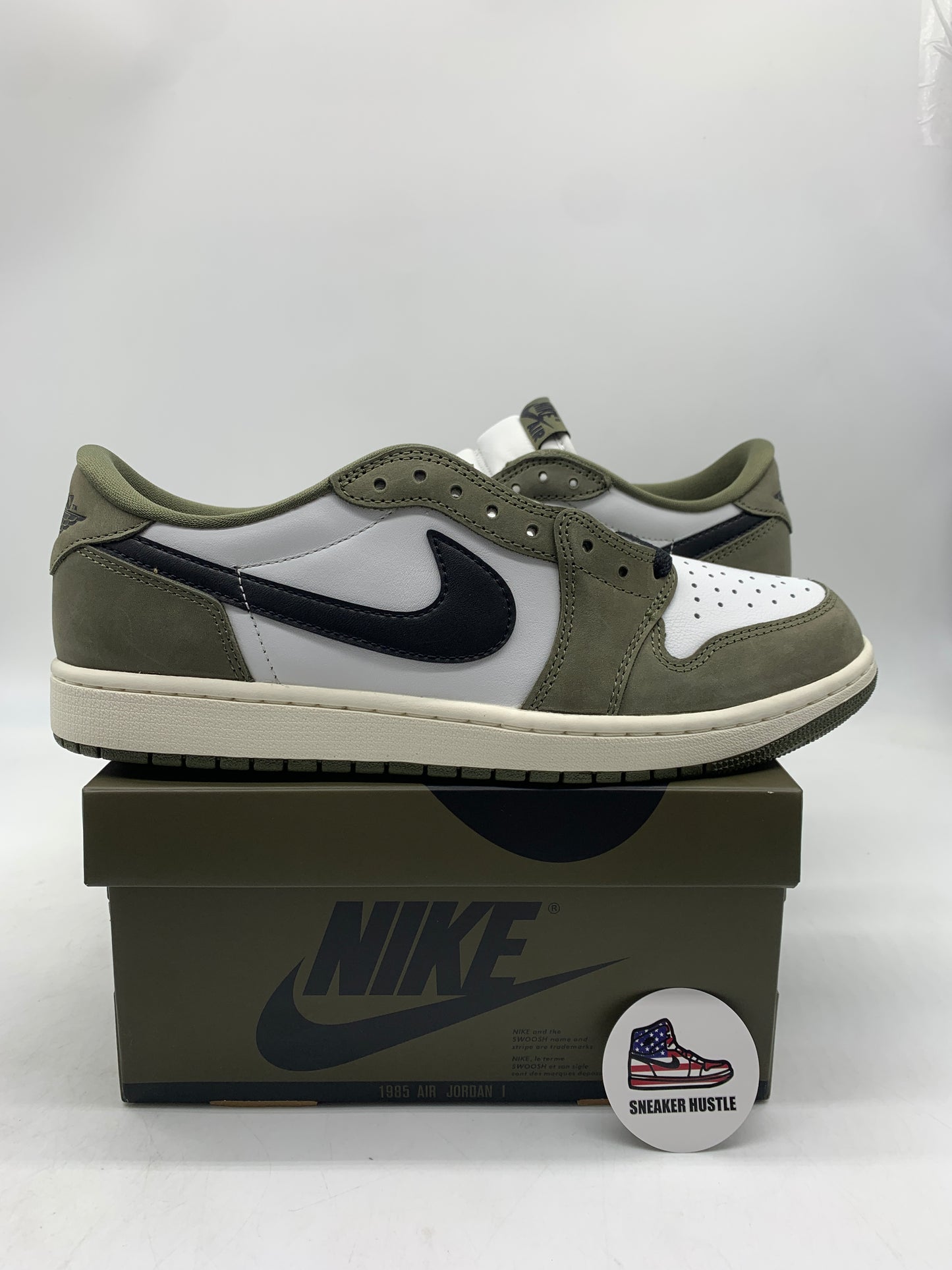 Jordan 1 Retro Low Medium Olive