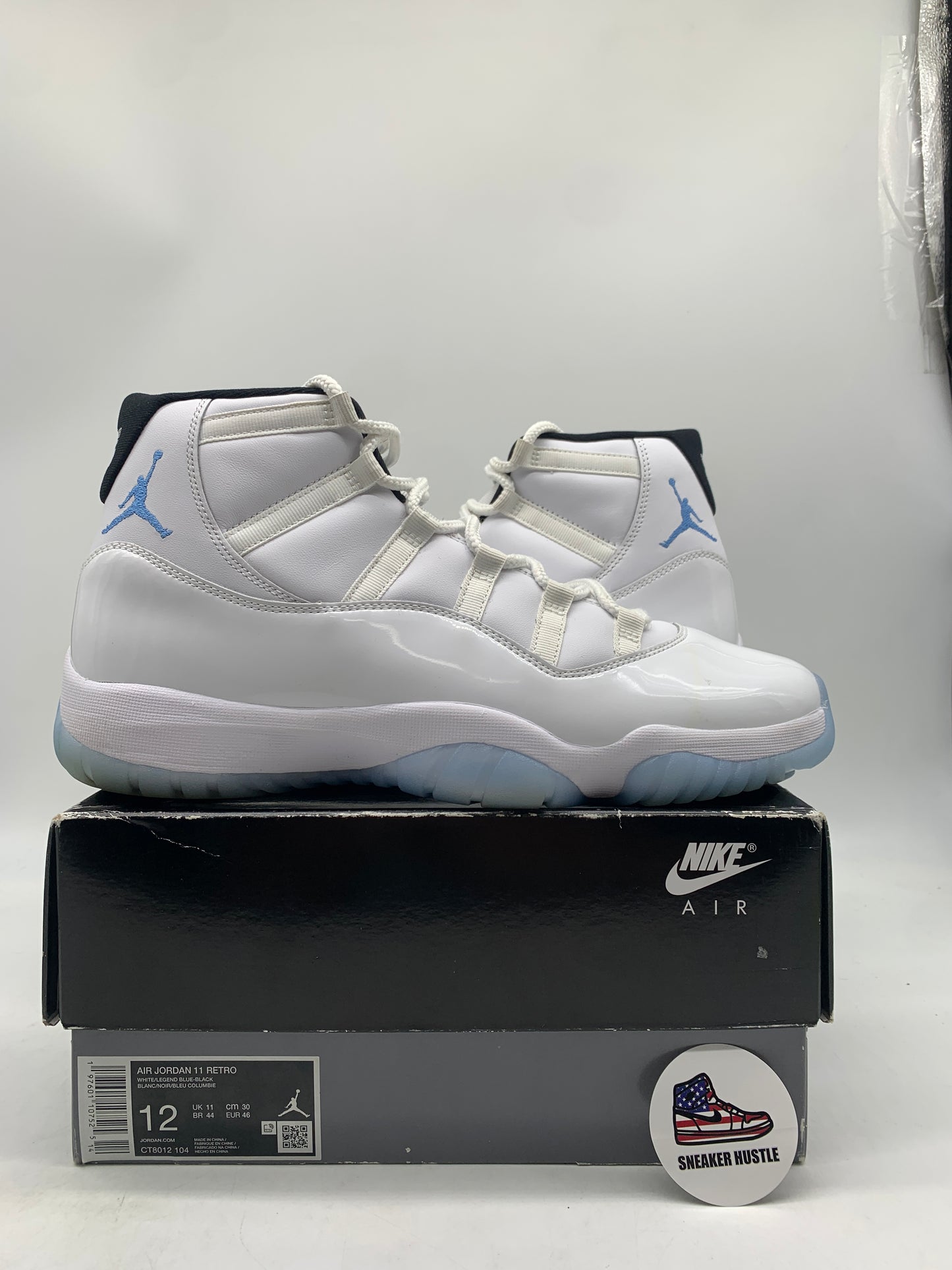 Jordan 11 Retro Legend Blue (2024)