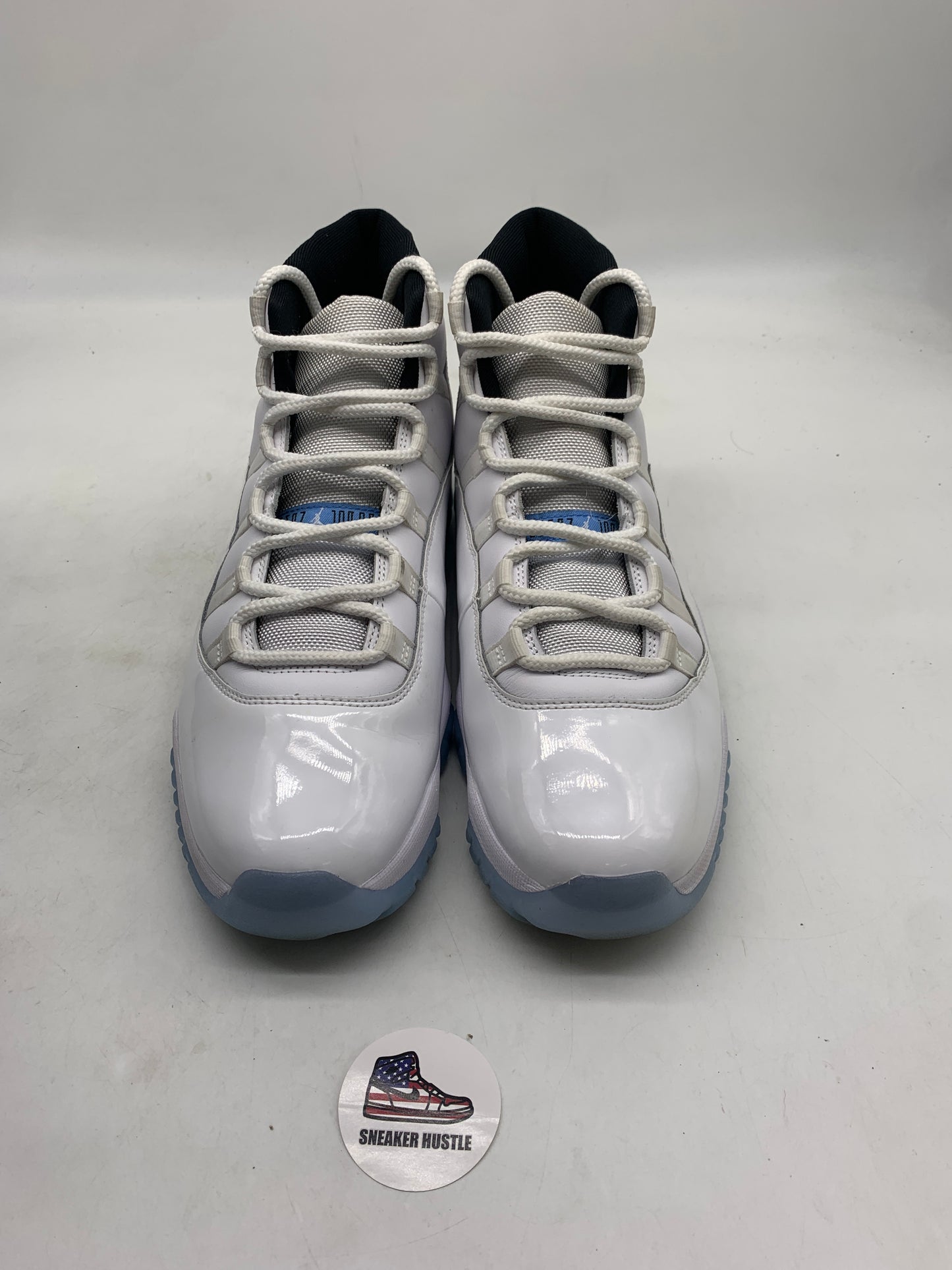 Jordan 11 Retro Legend Blue (2024)
