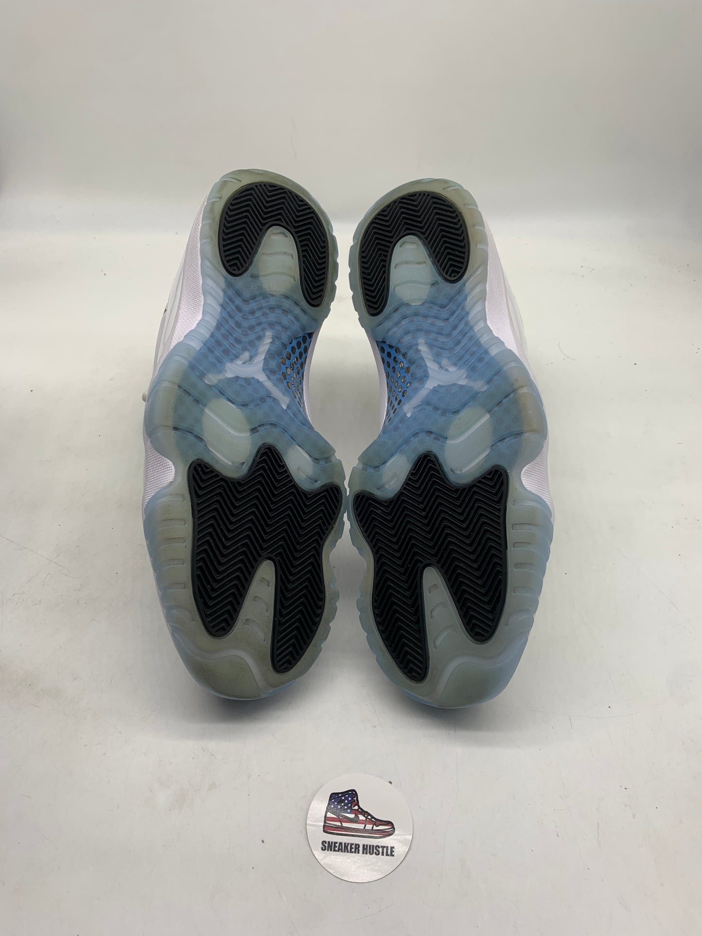 Jordan 11 Retro Legend Blue (2024)
