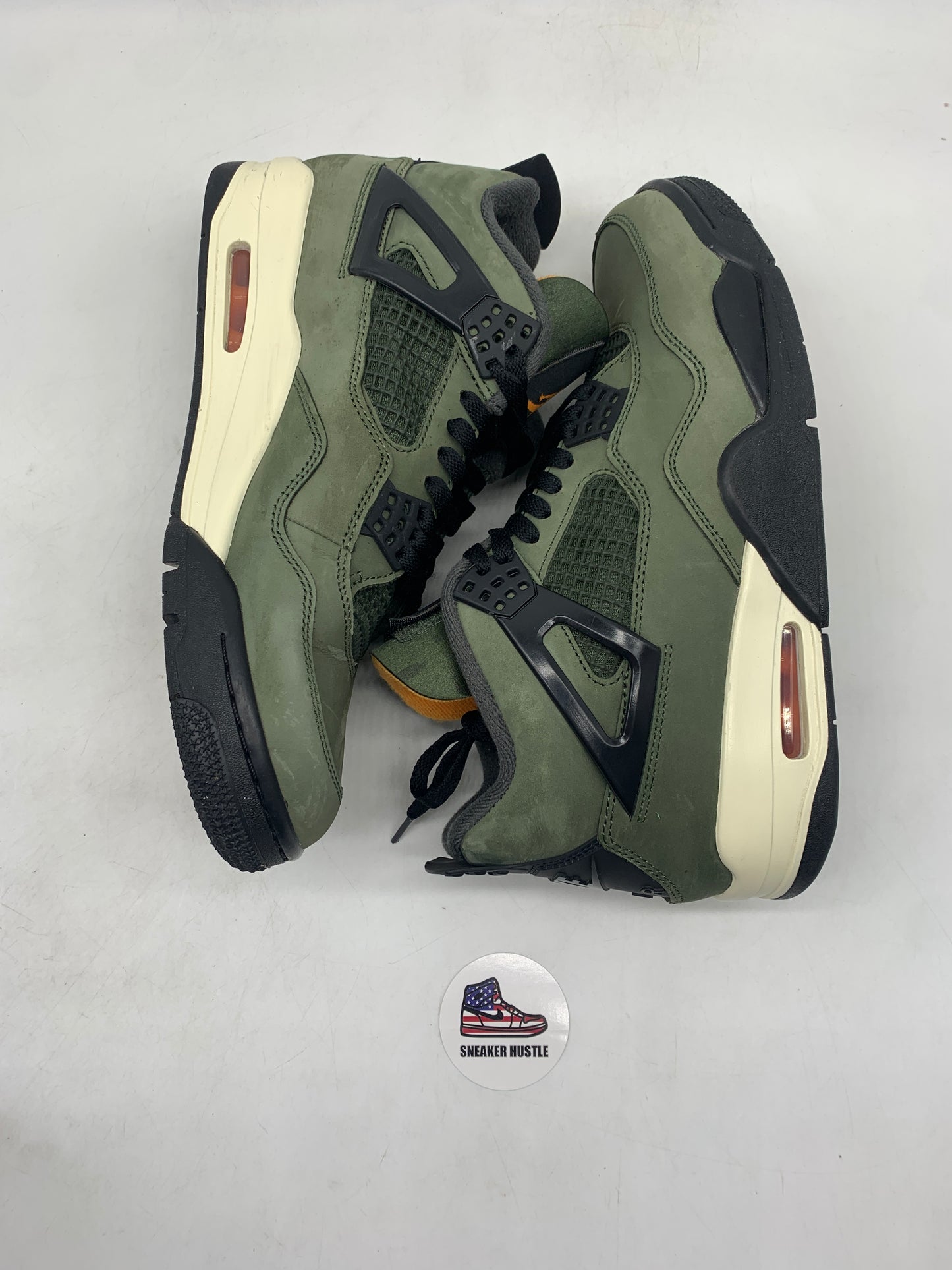 Jordan 4 Retro OG SP Undefeated (2025)