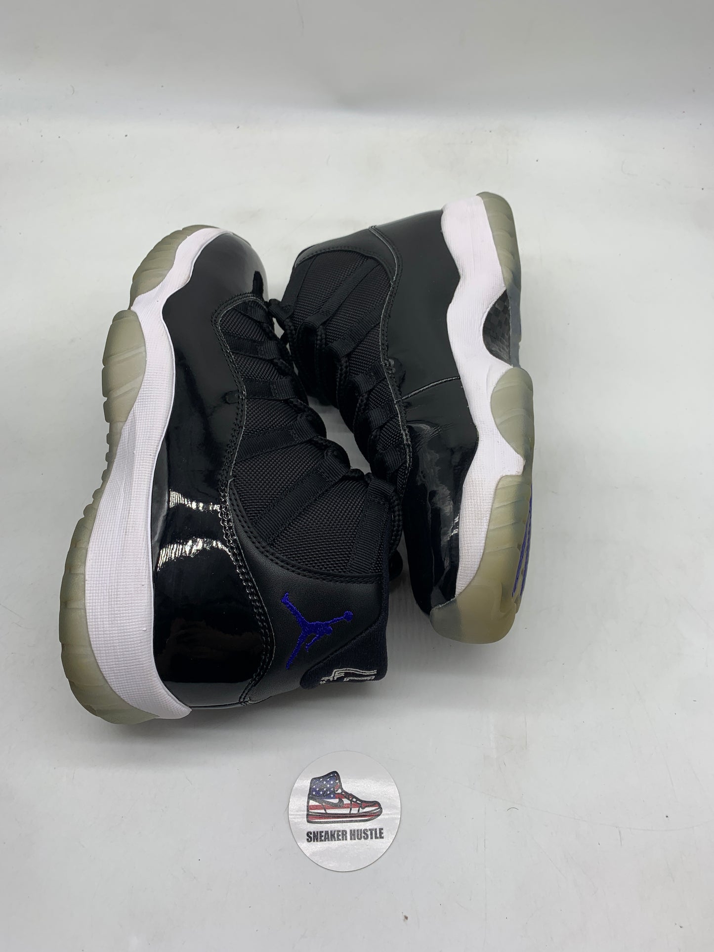 Jordan 11 Retro Space Jam (2016)