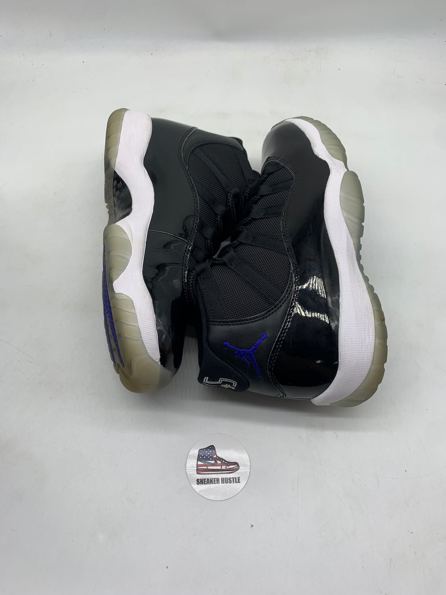 Jordan 11 Retro Space Jam (2016)