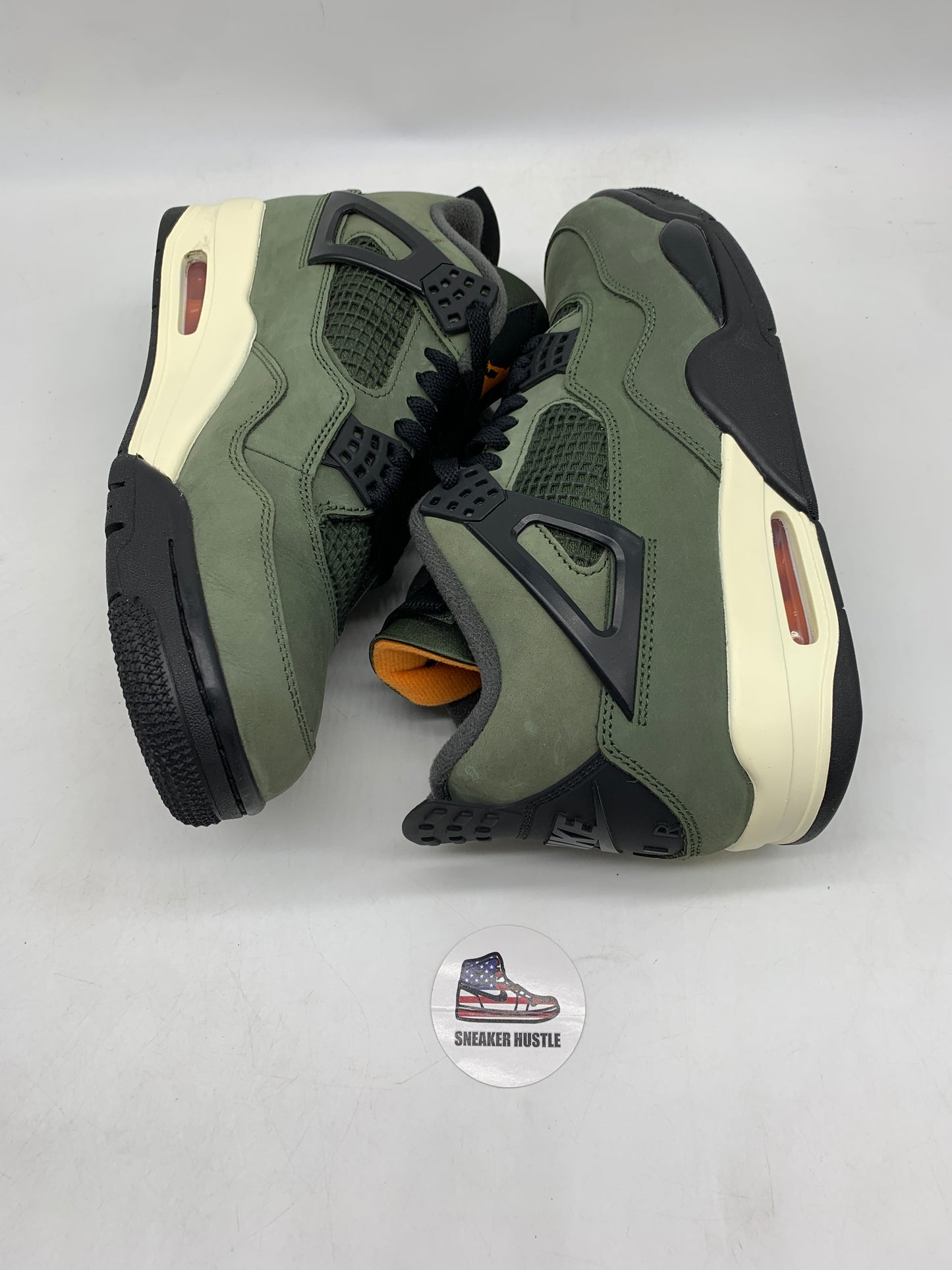 Jordan 4 Retro OG SP Undefeated (2025)