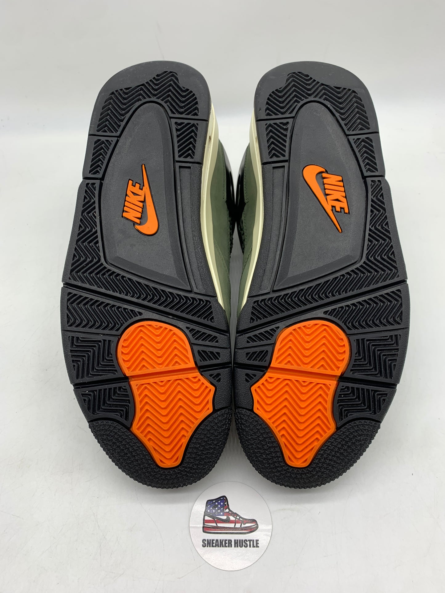 Jordan 4 Retro OG SP Undefeated (2025)