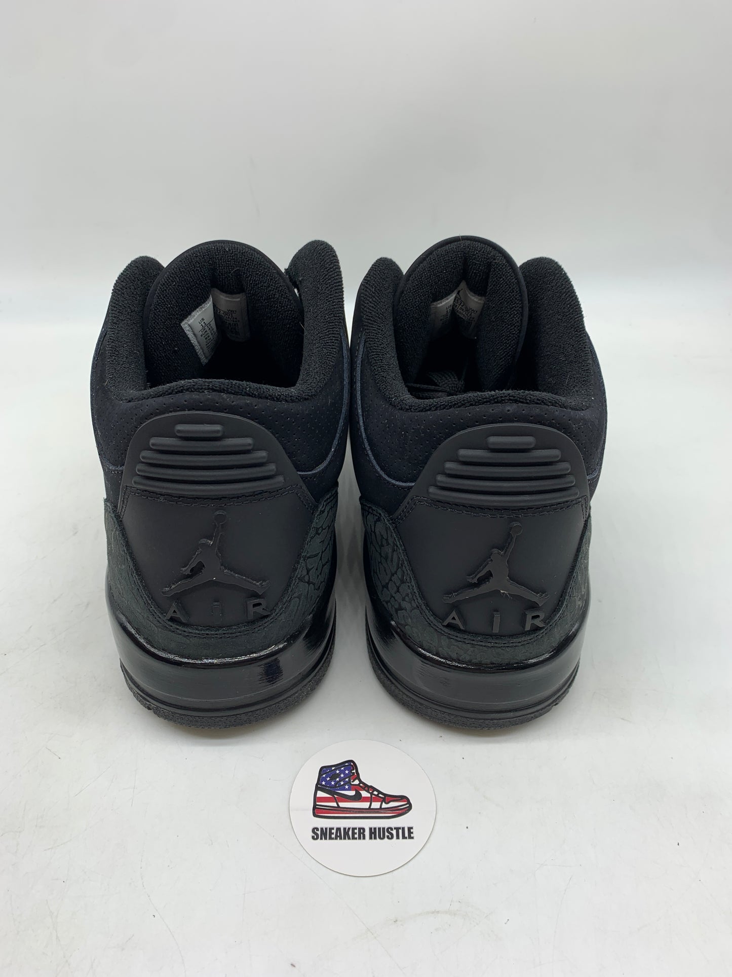 Jordan 3 Retro Black Cat (2025)