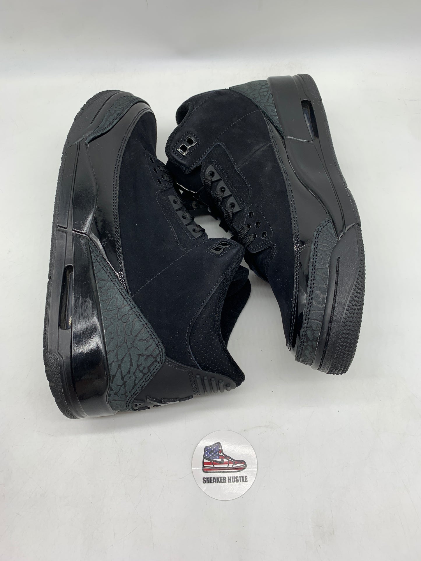 Jordan 3 Retro Black Cat (2025)
