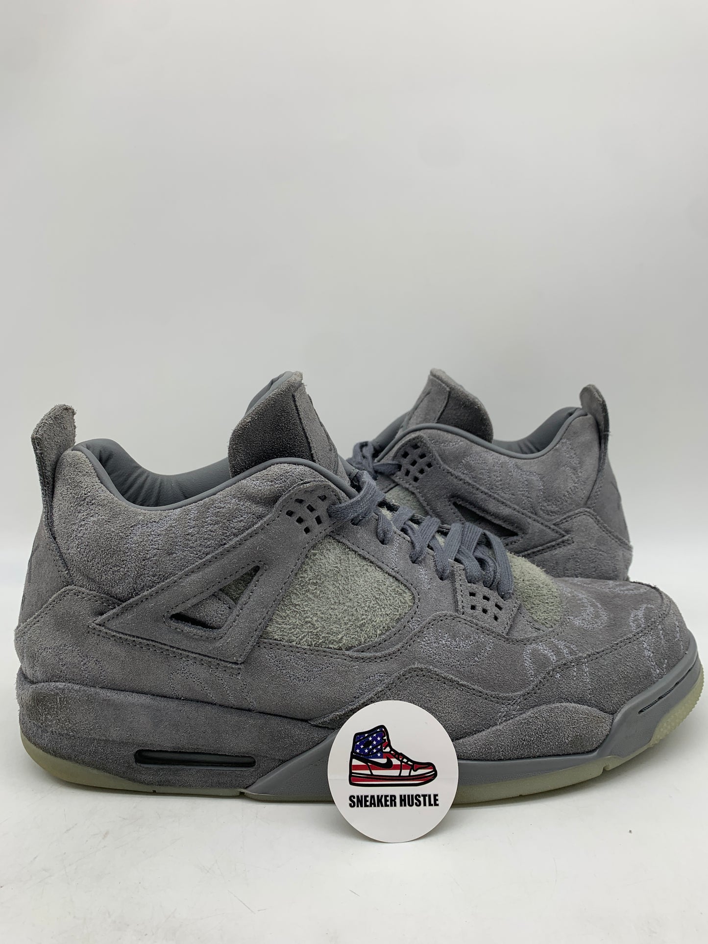 Jordan 4 Retro Kaws