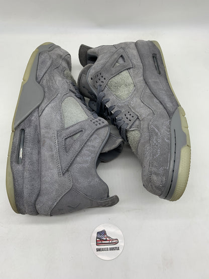 Jordan 4 Retro Kaws