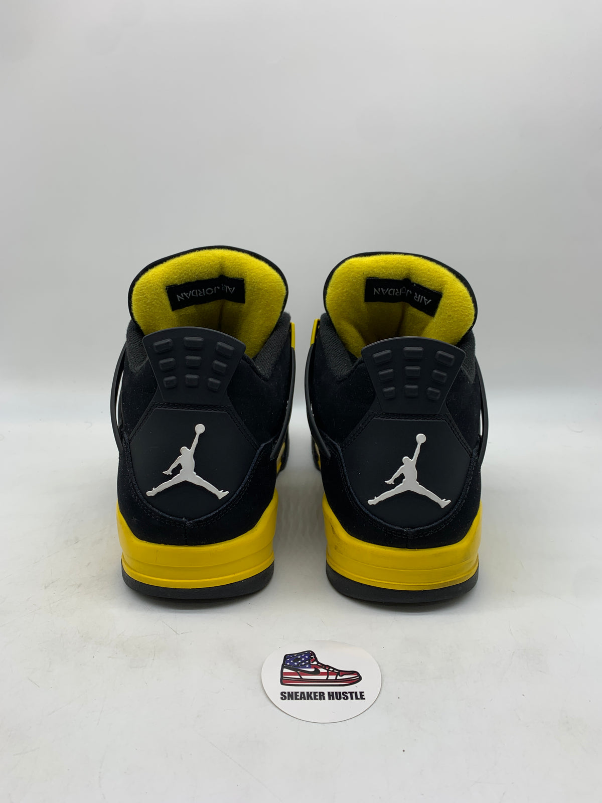 Jordan 4 Retro Thunder (2023)
