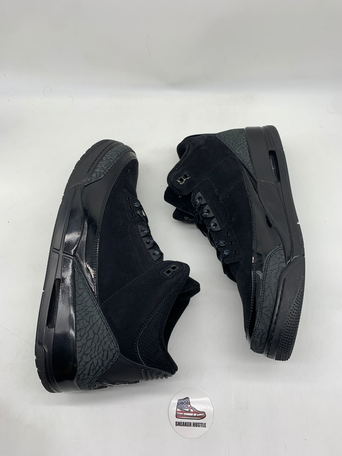 Jordan 3 Retro Black Cat (2025)