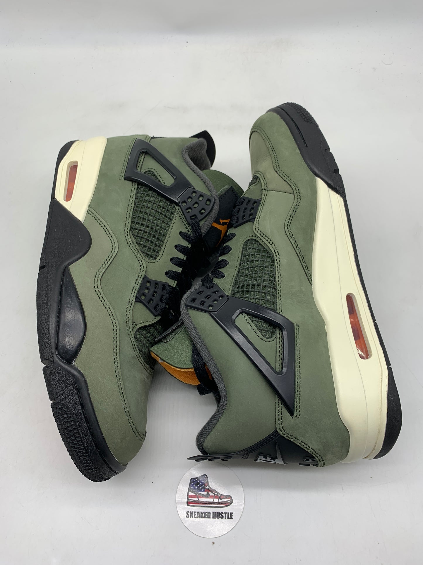 Jordan 4 Retro OG SP Undefeated (2025)