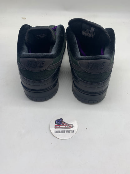 Nike SB Dunk Low Familia First Avenue