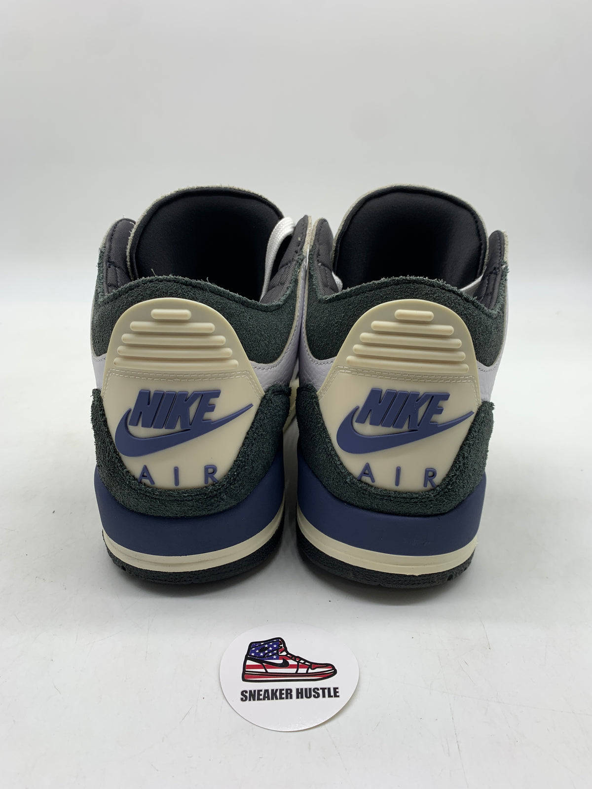 Jordan 3 Retro OG SP A Ma Maniére Diffused Blue