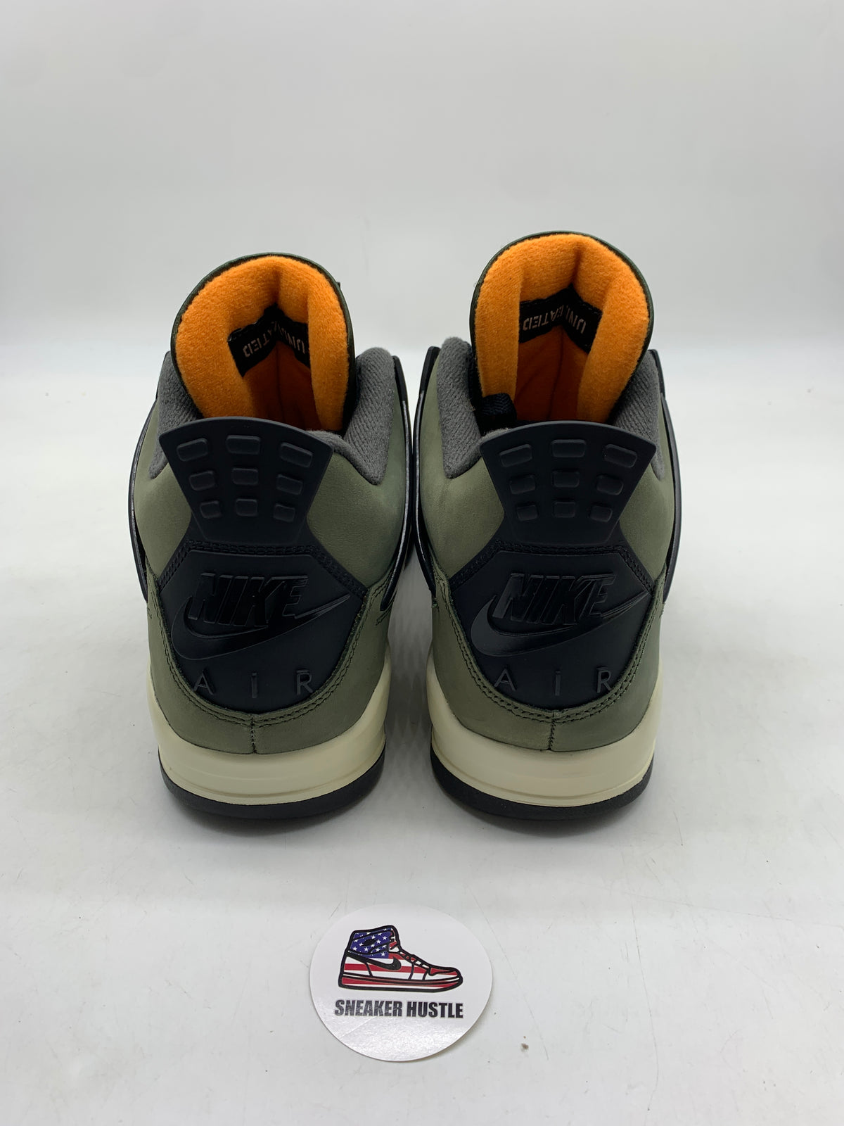 Jordan 4 Retro OG SP Undefeated (2025)