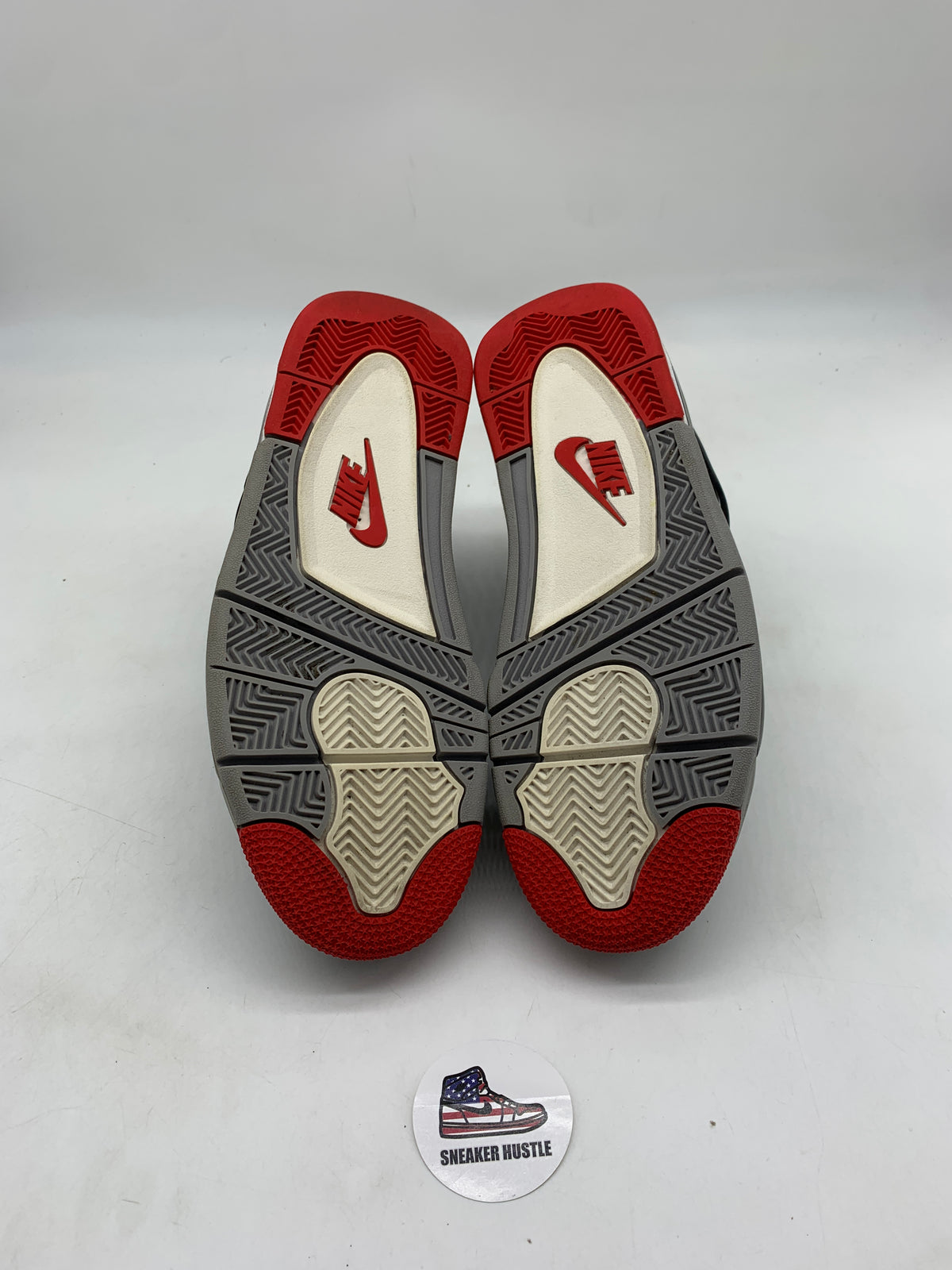 Jordan 4 Retro Bred (2019)